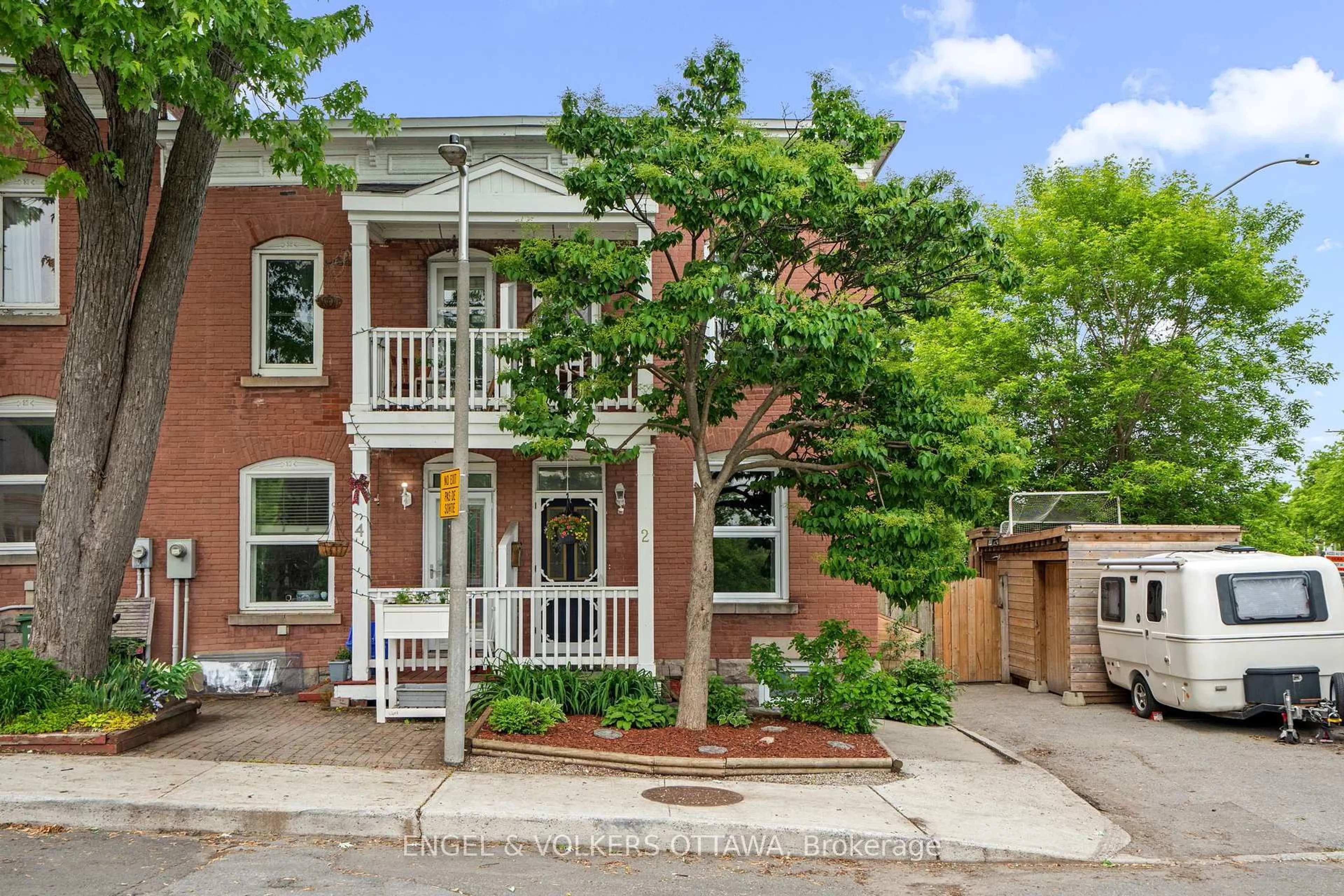 Home with brick exterior material, street for 2 Lower Charlotte St, Ottawa Ontario K1N 8K1