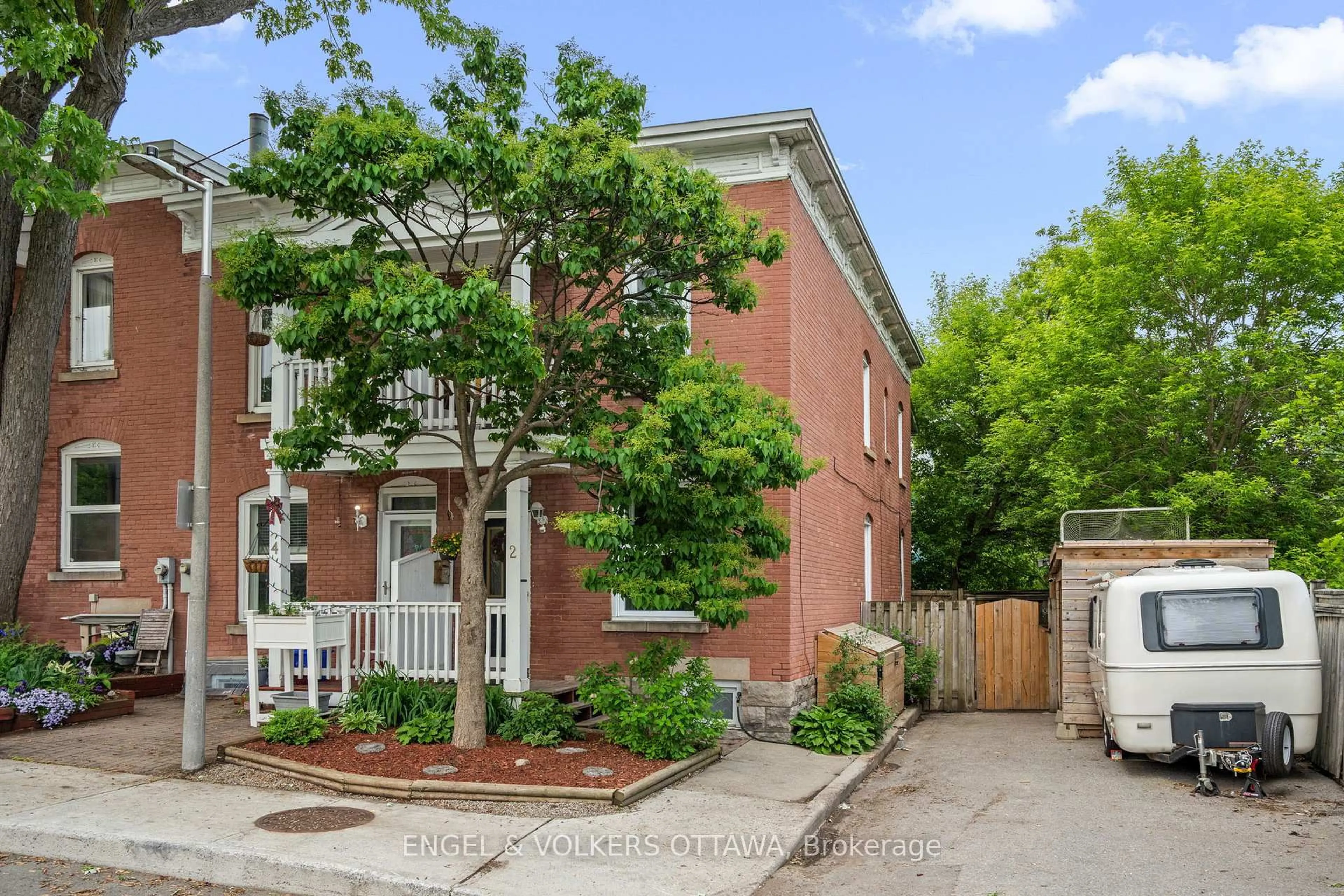 Home with brick exterior material, street for 2 Lower Charlotte St, Ottawa Ontario K1N 8K1