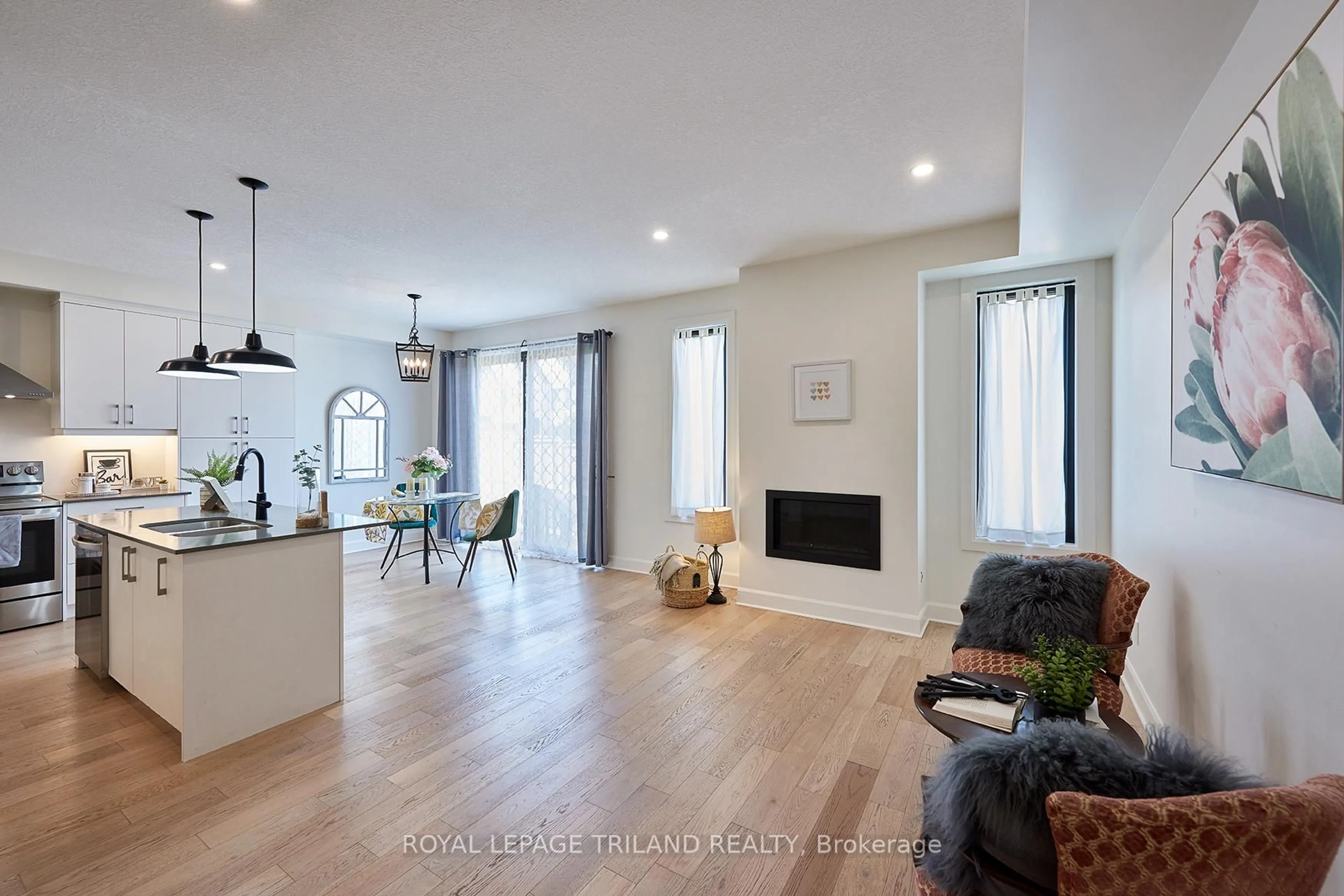 Unknown for 927 Upper Point Ave, London South Ontario N6K 0L1