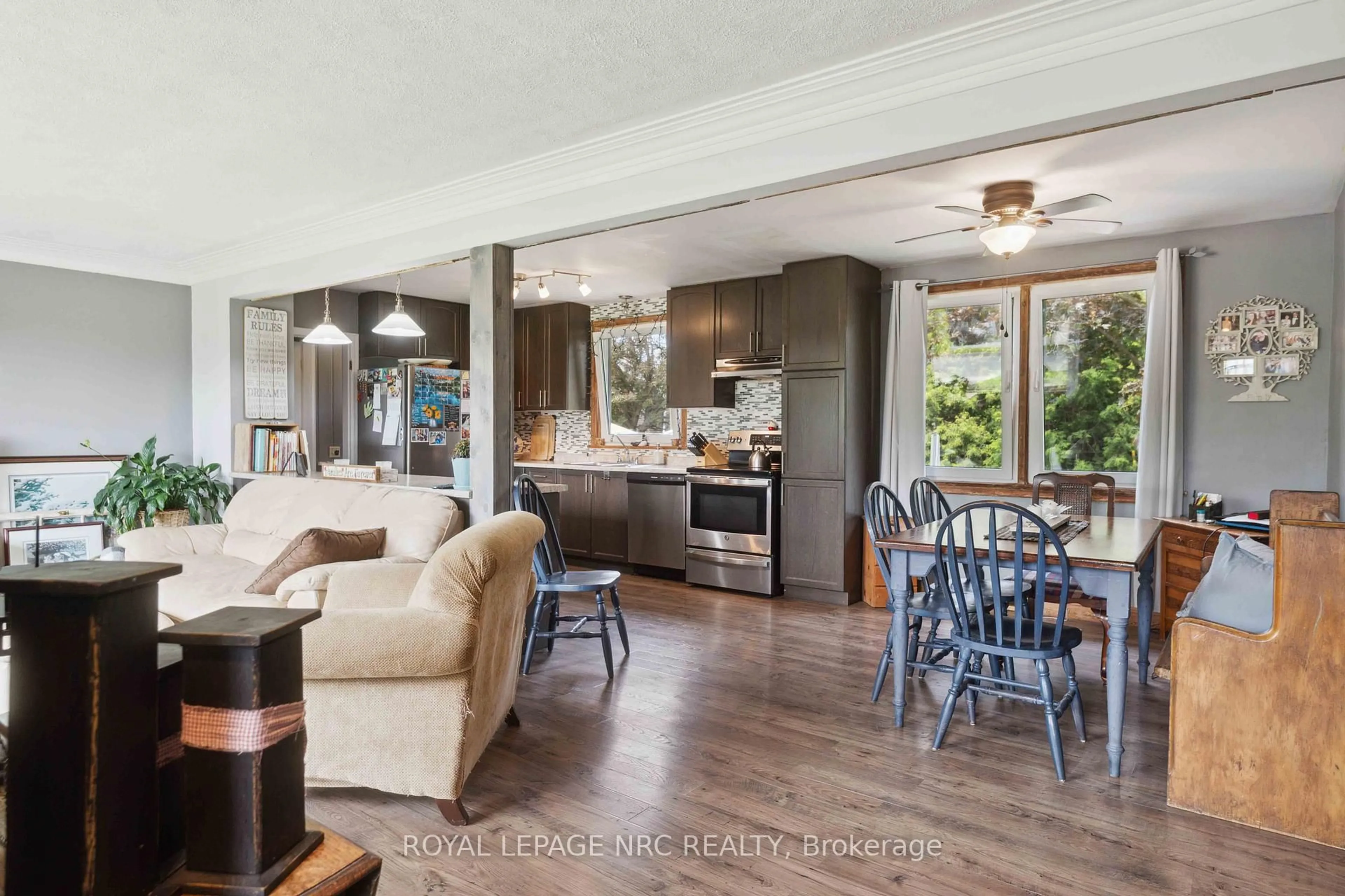 Open concept kitchen, unknown for 10 Riverview Blvd, St. Catharines Ontario L2T 3L6