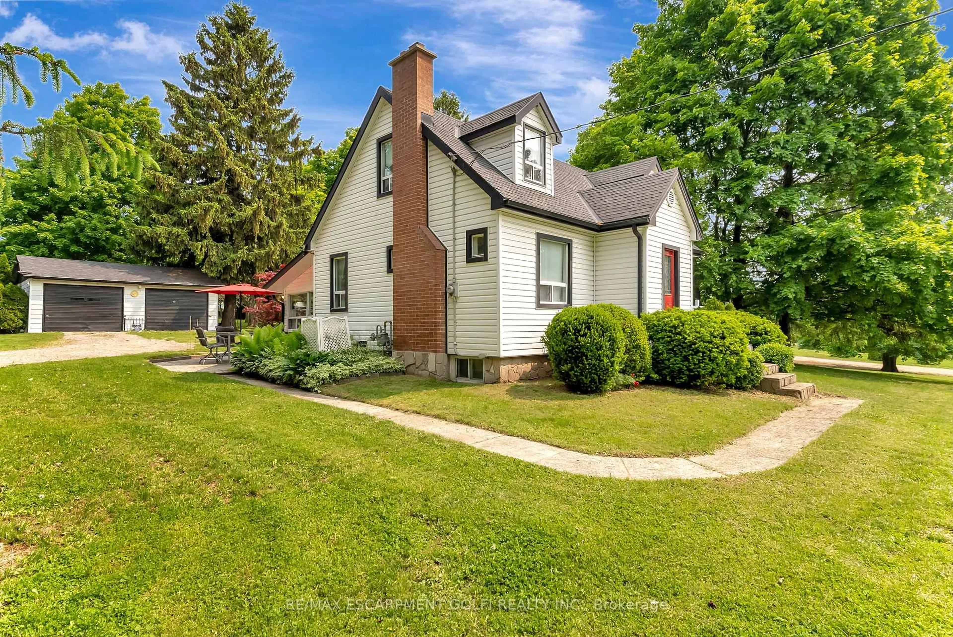 Home with brick exterior material, street for 303 HIGHWAY NO 5, Brant Ontario N0E 1N0