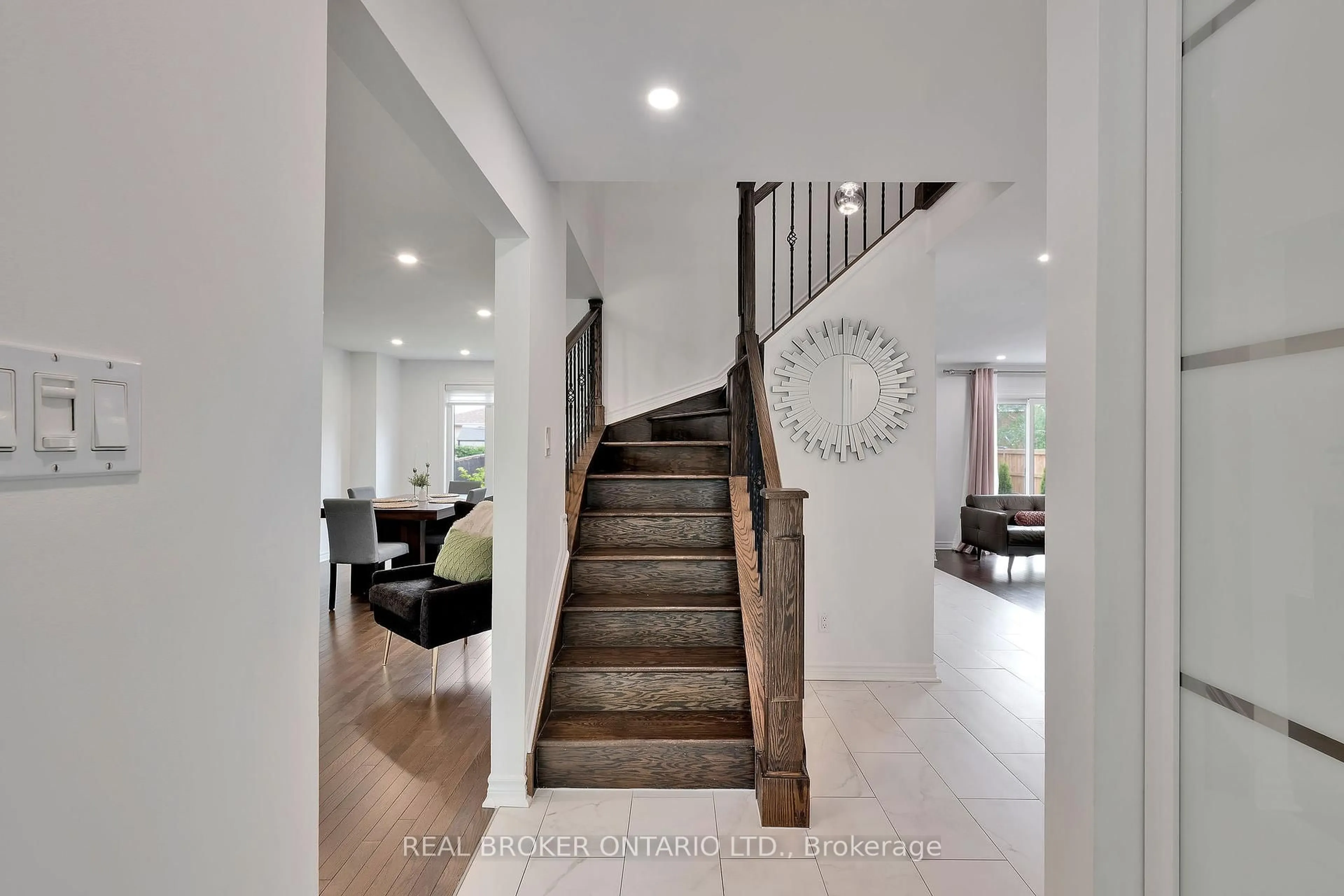 Unknown for 630 Apollo Way, Ottawa Ontario K4A 1T4