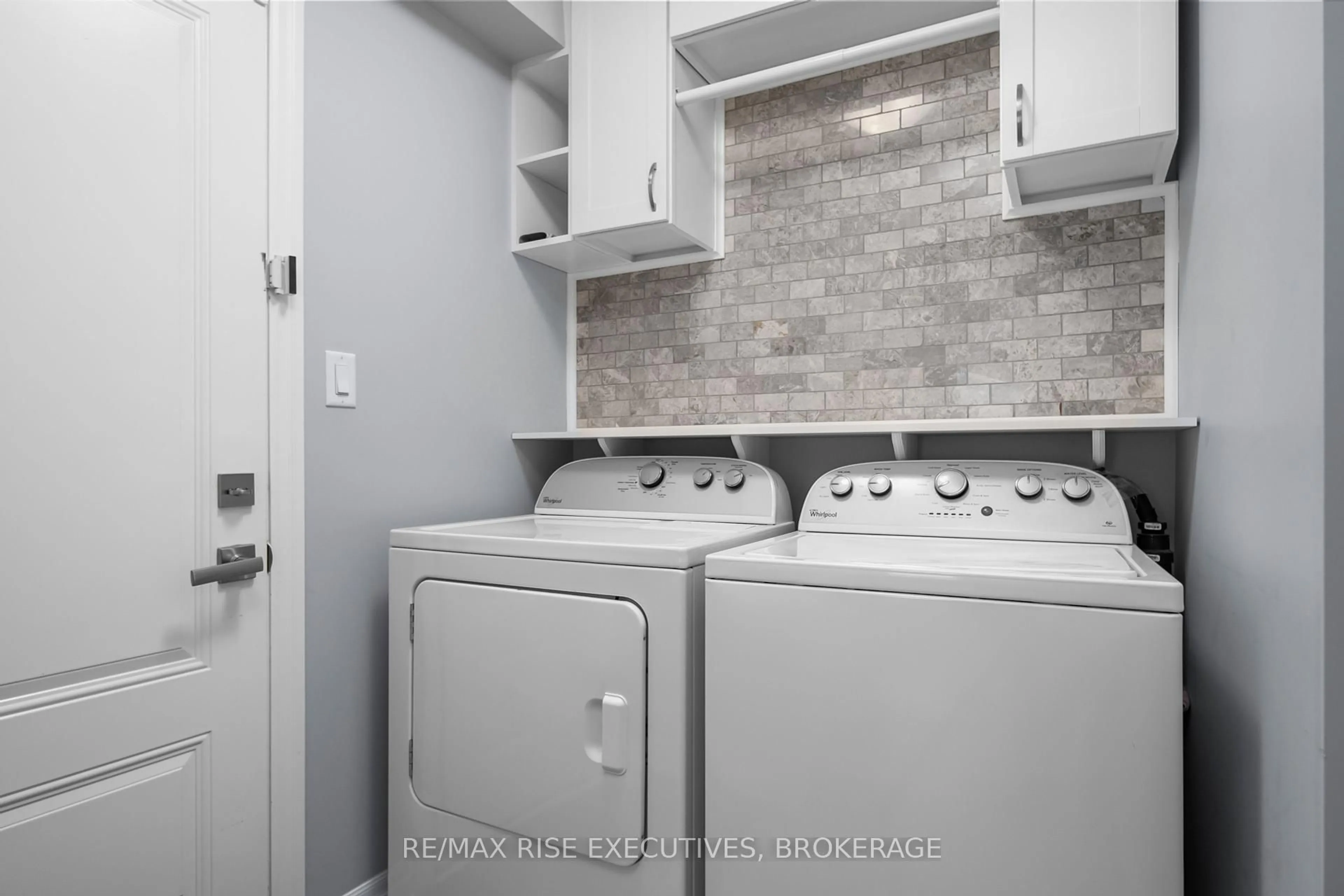 Laundry room for 1369 TREMONT Dr, Kingston Ontario K7P 0M6