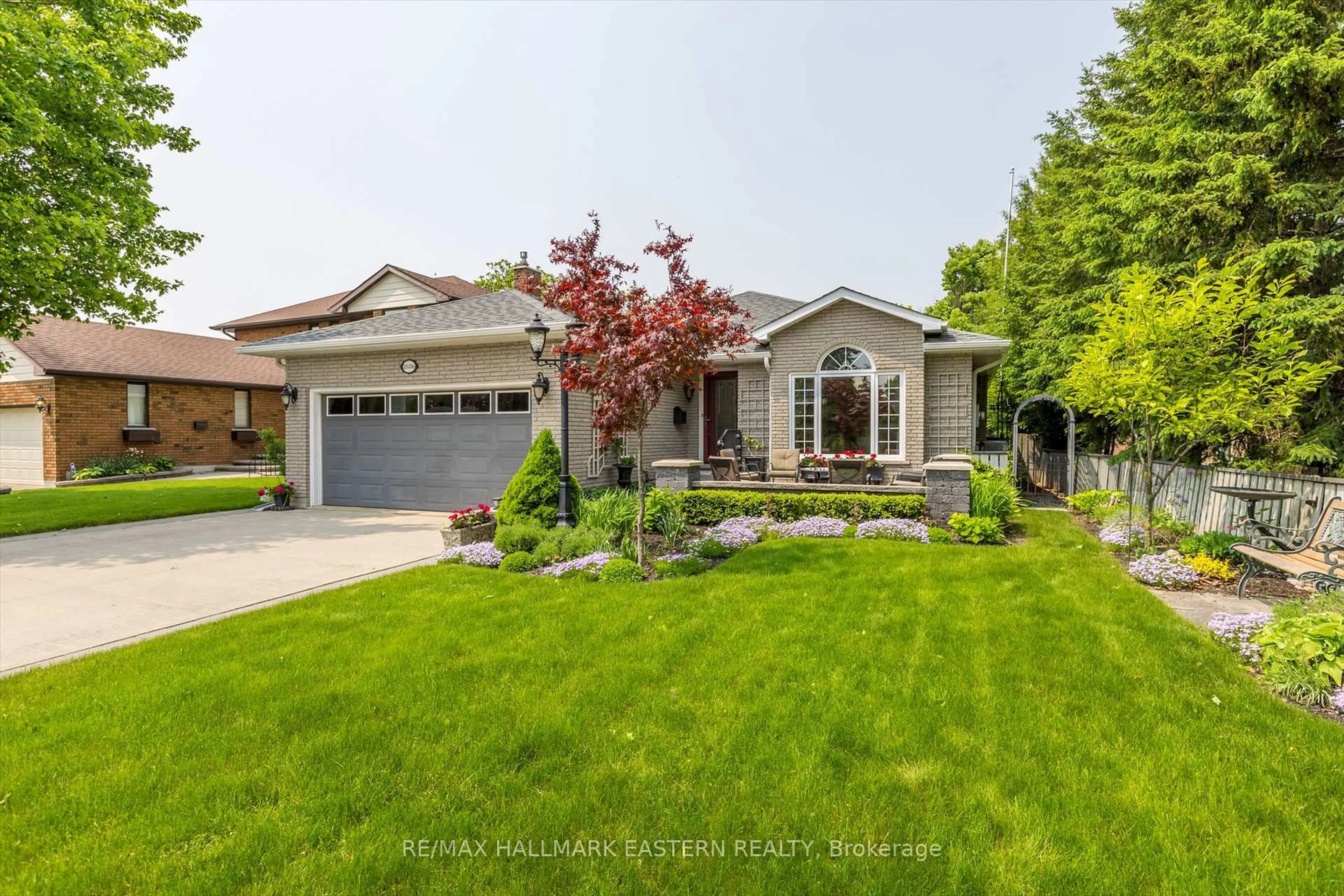 Home with vinyl exterior material, street for 1886 Cherryhill Rd, Peterborough West Ontario K9K 2E3