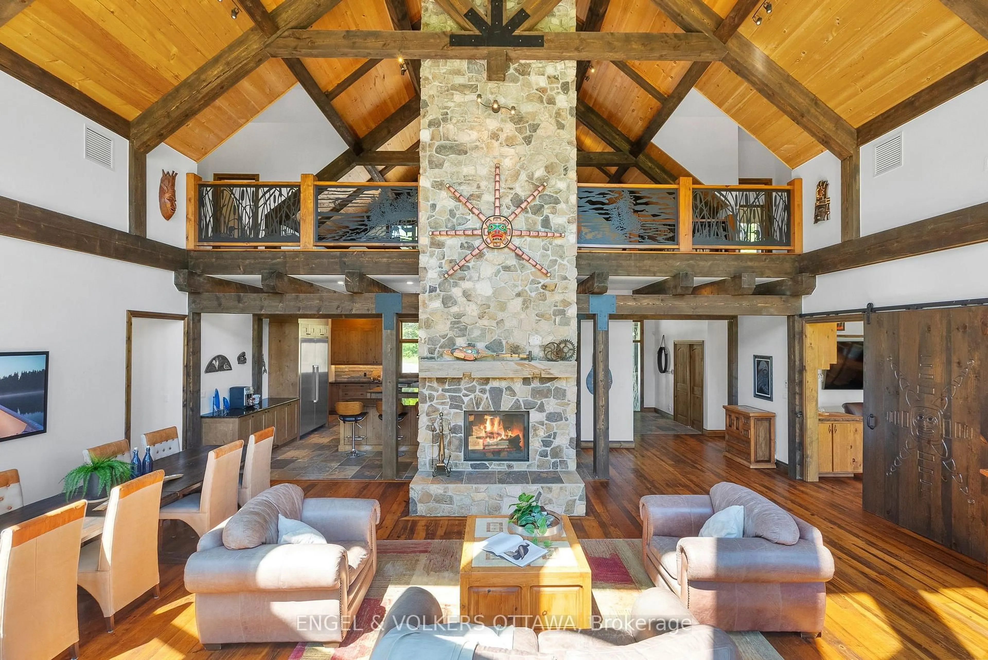 Indoor foyer for 159 Bluff Point Rd, Calabogie Ontario K0J 1H0