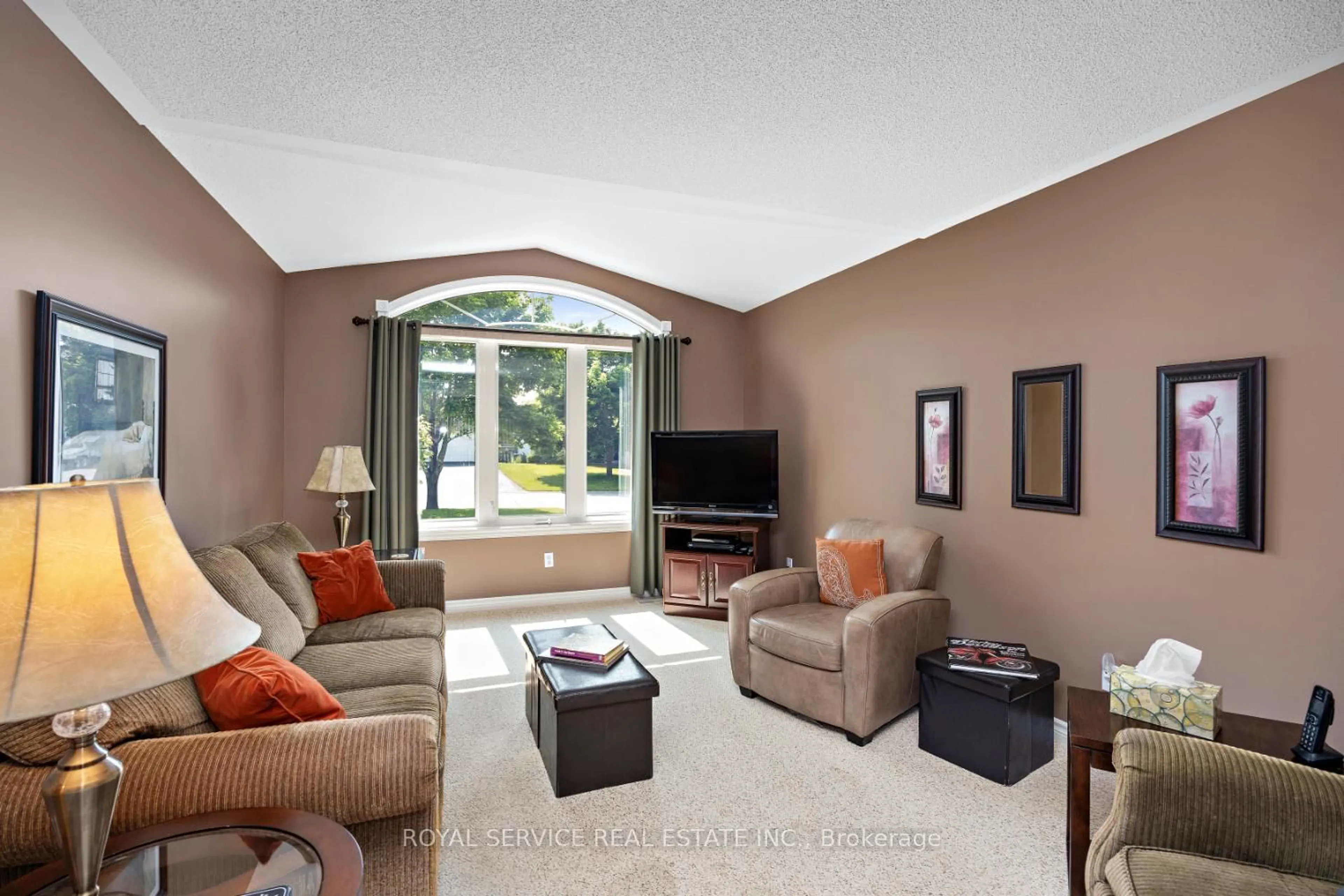 Living room with furniture, unknown for 6 Jane's Crt, Cramahe Ontario K0K 1S0