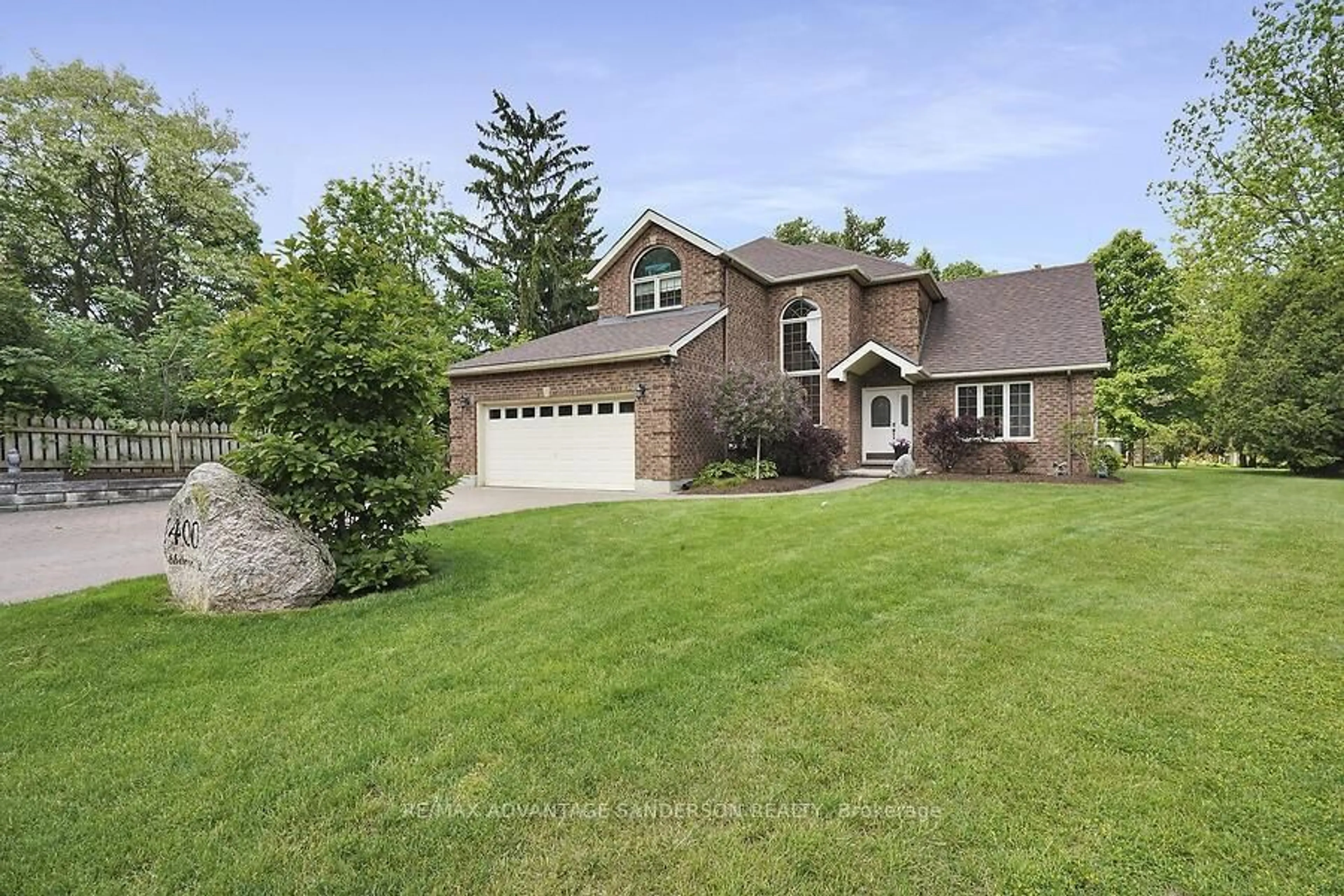 Unknown for 1400 Rabbitwood Crt, North Middlesex Ontario N0M 1A0