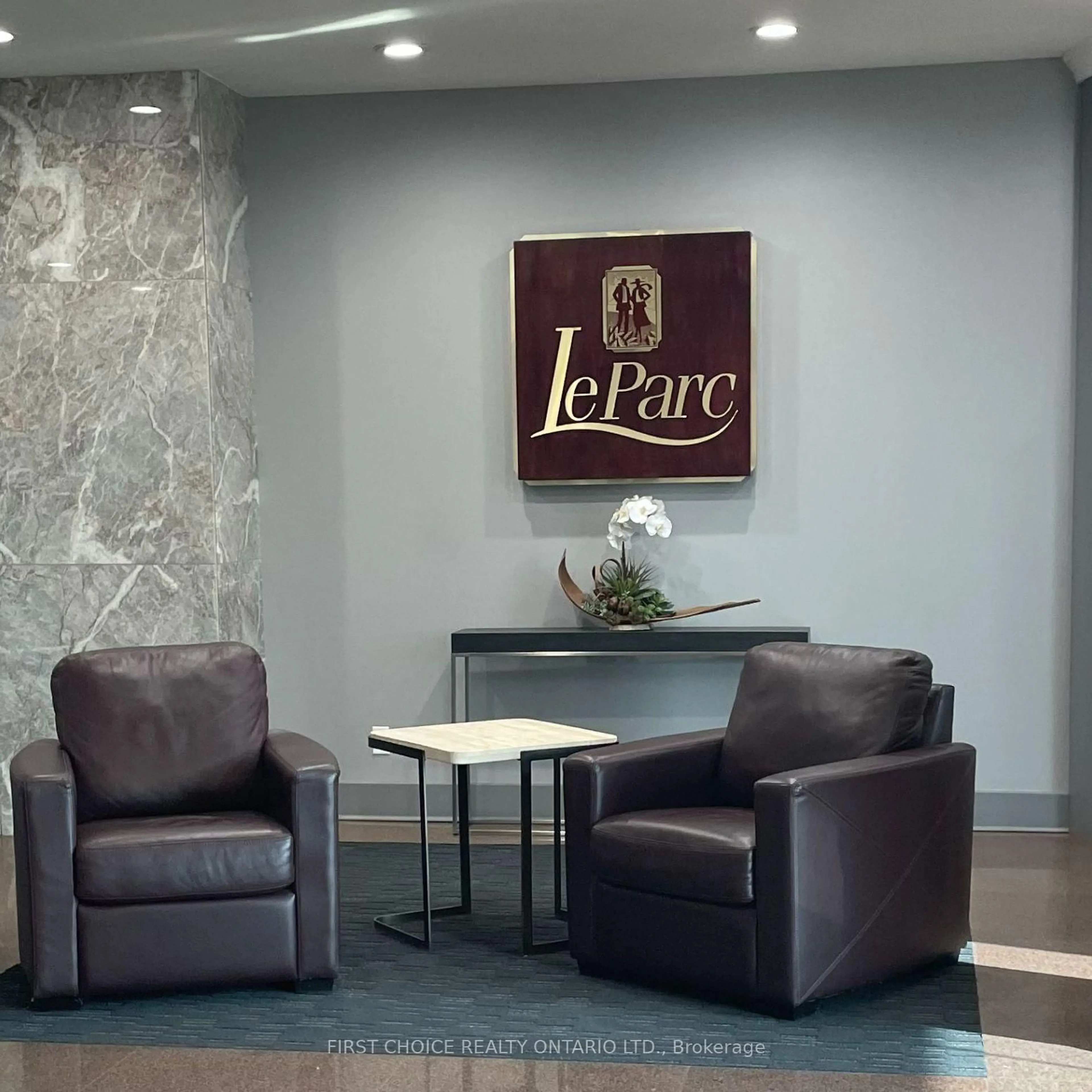 Lobby for 545 St Laurent Blvd #807, Ottawa Ontario K1K 4H9