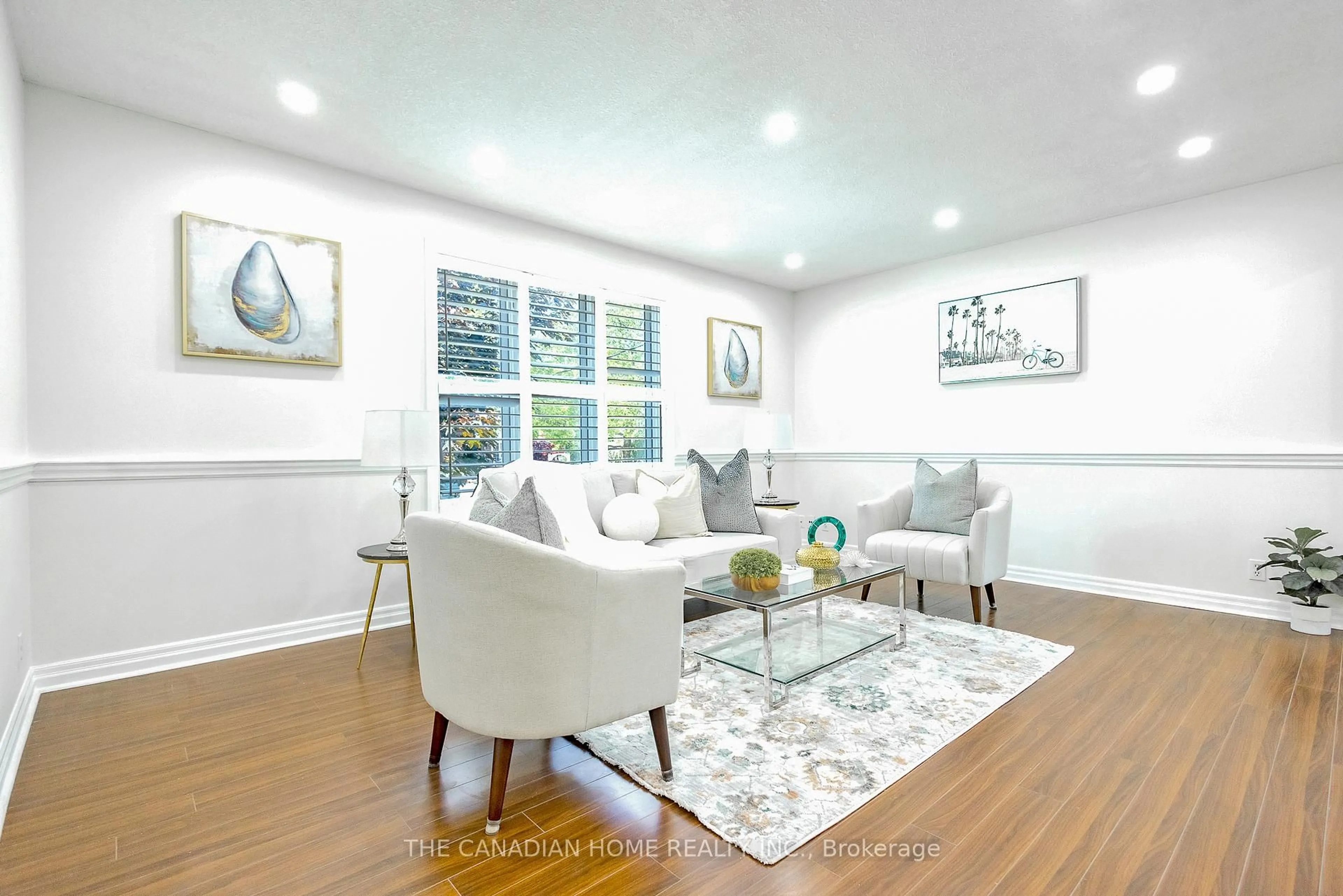 Living room with furniture, wood/laminate floor for 6 Stanmary Dr, St. Catharines Ontario L2N 5T4