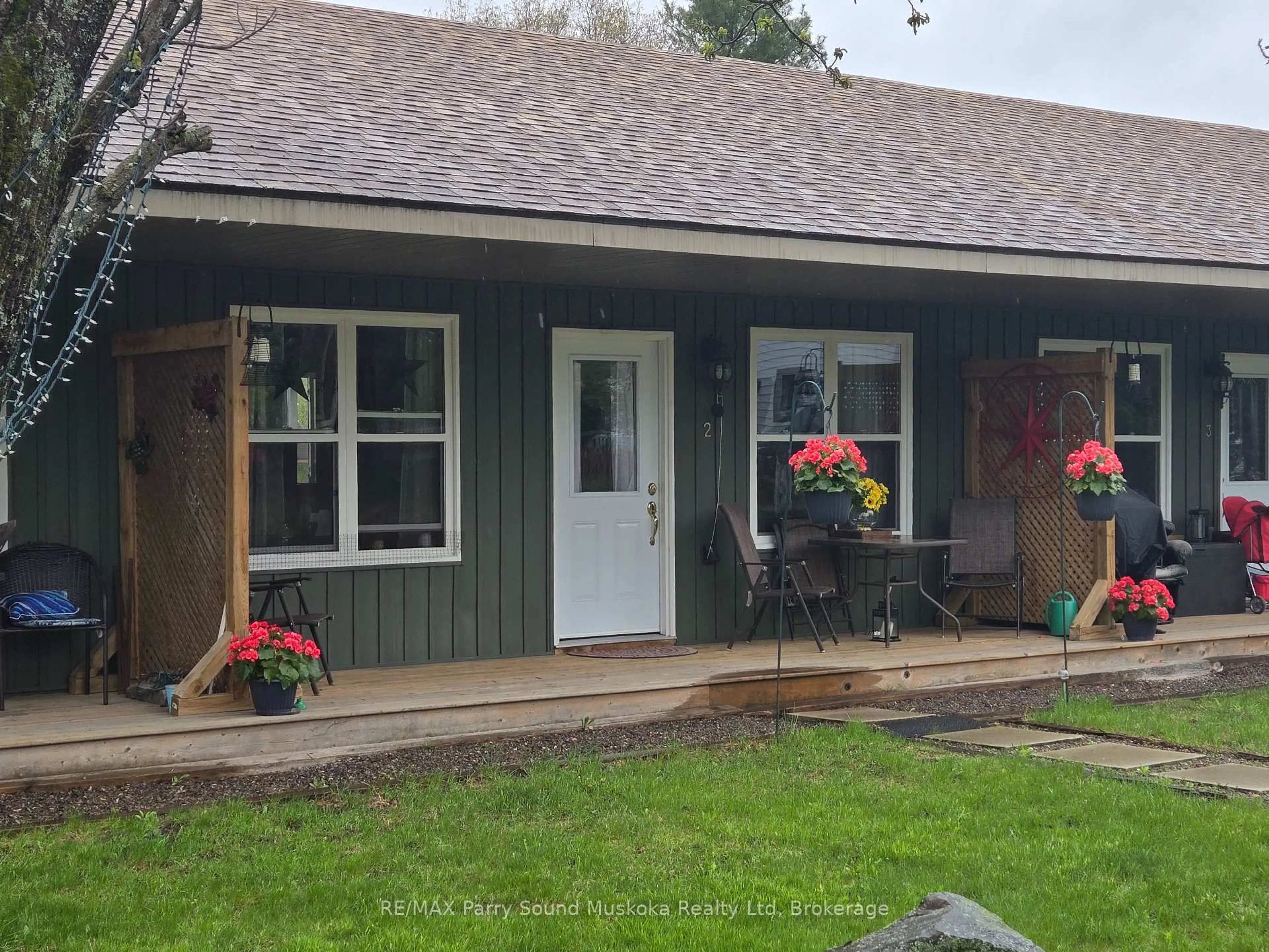 Home with vinyl exterior material, street for 150 Main St, Kearney Ontario P0A 1M0
