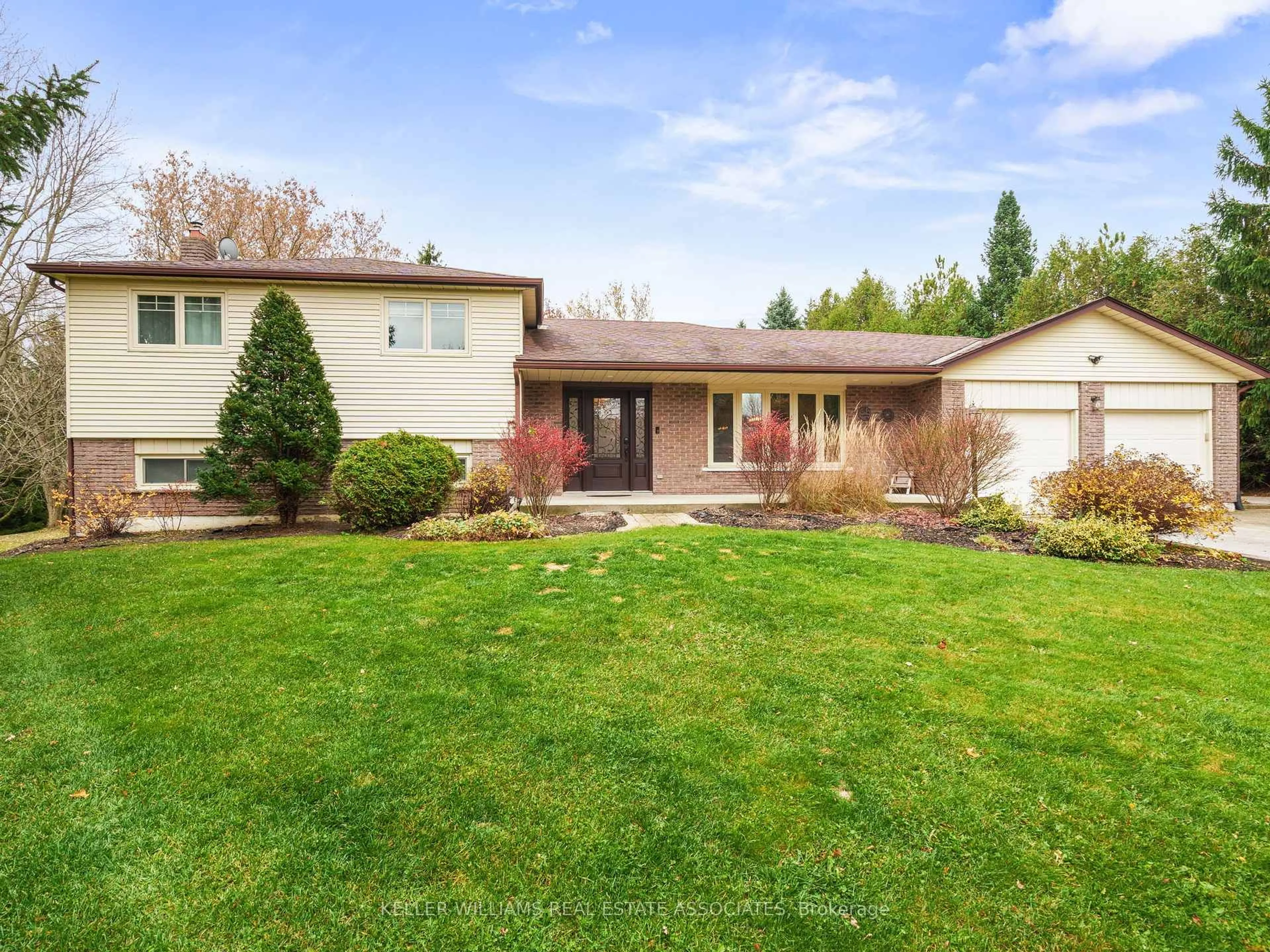 Unknown for 18 McKibbon Ave, Amaranth Ontario L9W 5M2