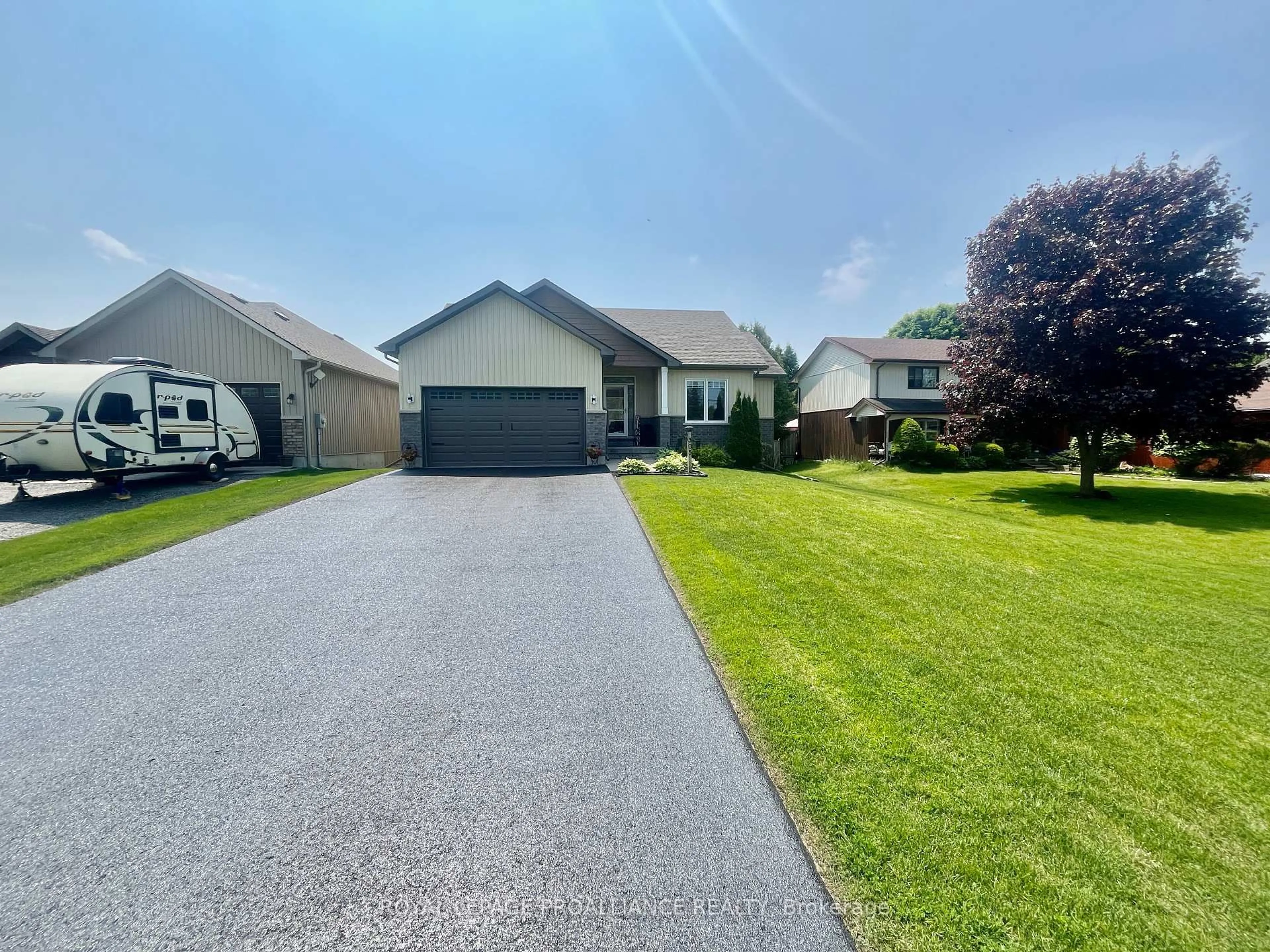 A pic from outside/outdoor area/front of a property/back of a property/a pic from drone, street for 305 Raglan St, Brighton Ontario K0K 1H0