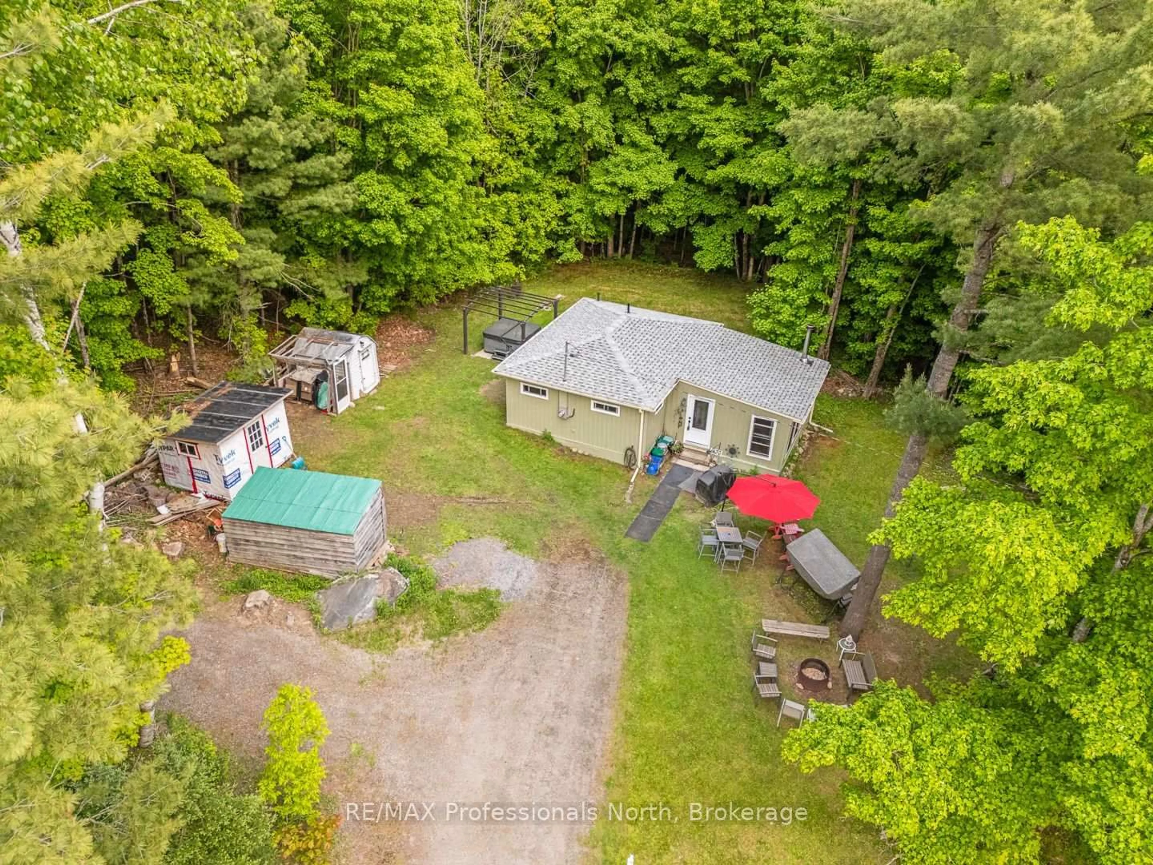 A pic from outside/outdoor area/front of a property/back of a property/a pic from drone, unknown for 1053 Cutler Rd, Muskoka Lakes Ontario P0B 1M0