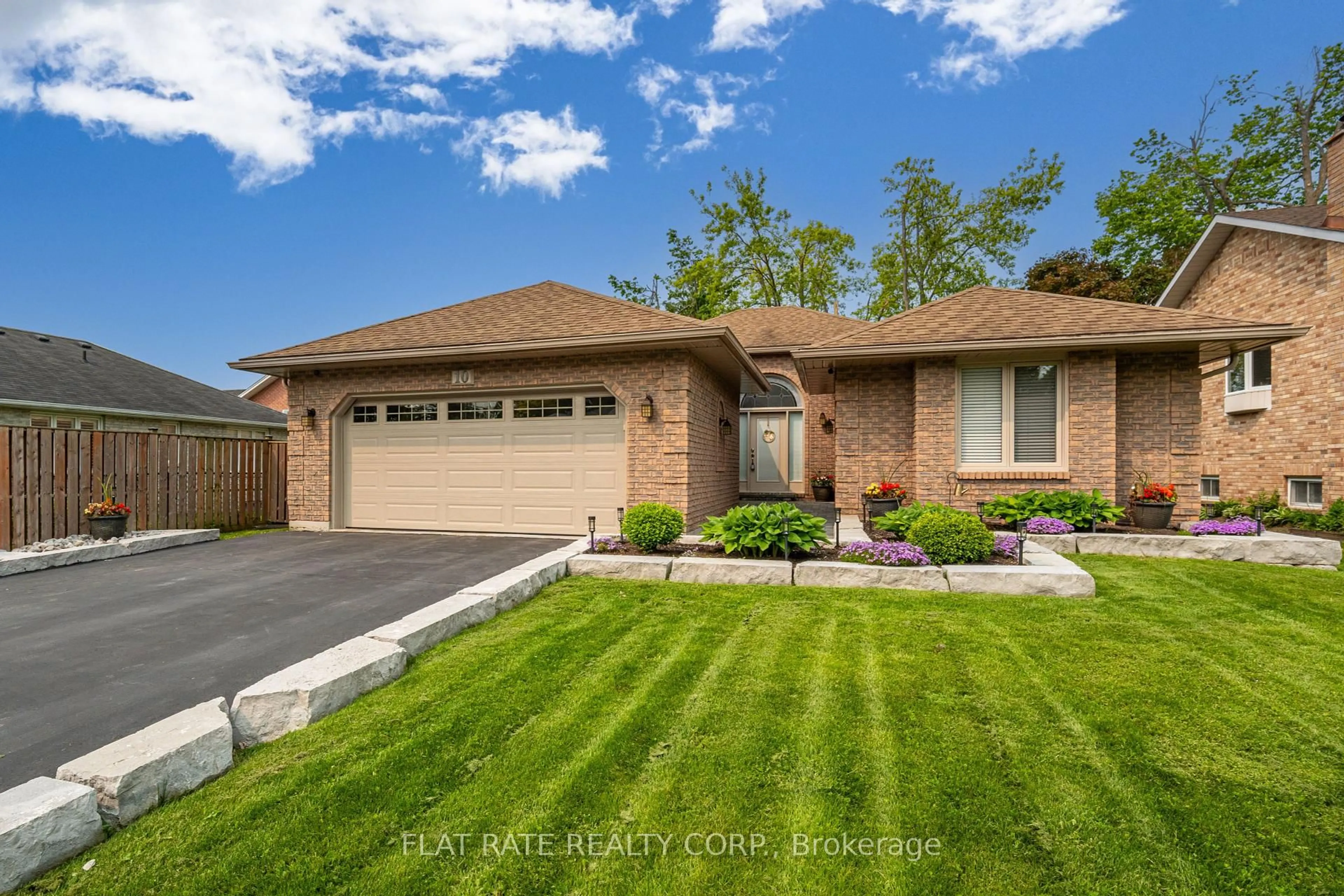 Home with brick exterior material, street for 10 HILLVIEW Dr, Kawartha Lakes Ontario K0M 1A0