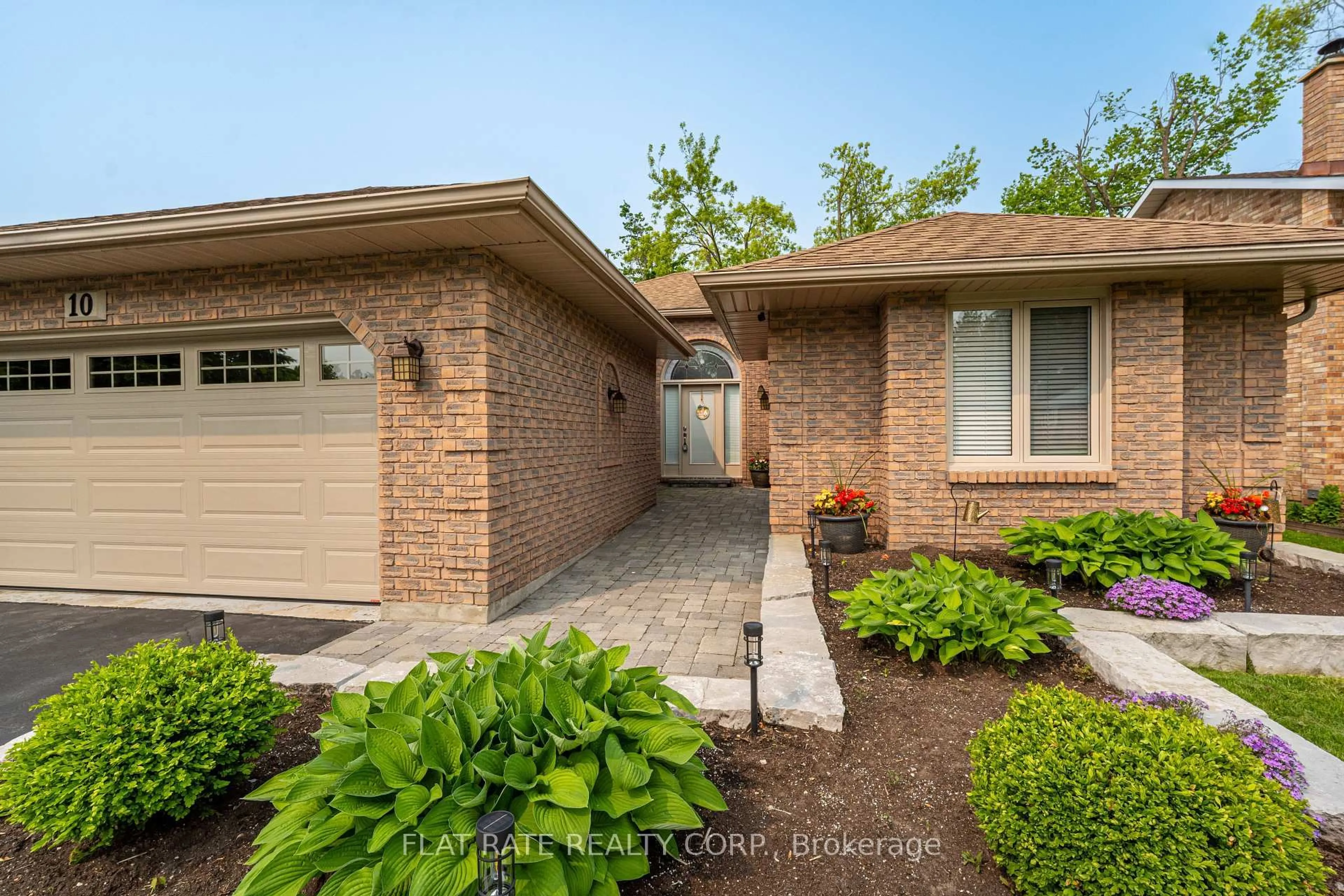 Home with brick exterior material, street for 10 HILLVIEW Dr, Kawartha Lakes Ontario K0M 1A0