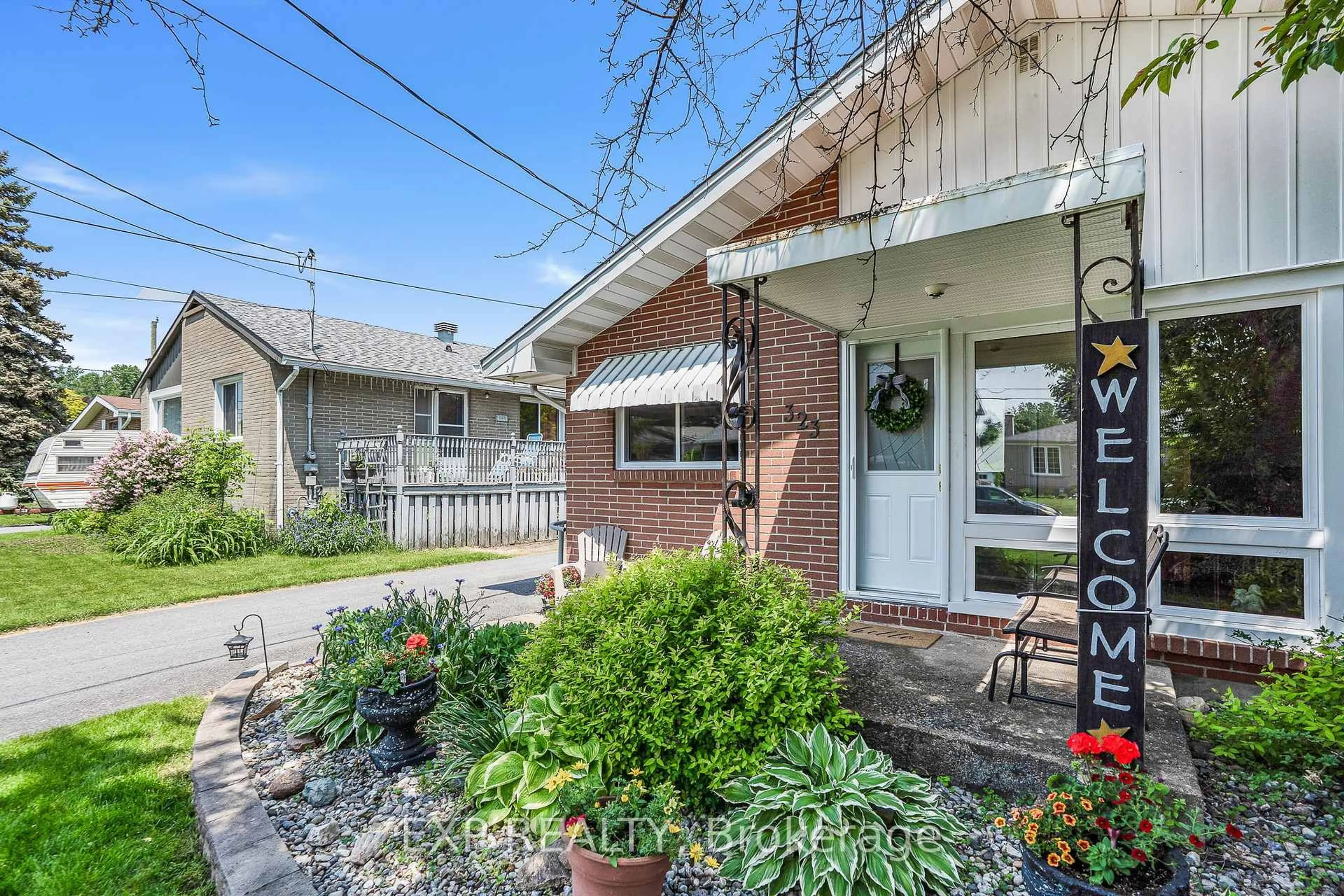 Unknown for 323 Susan Ave, Cornwall Ontario K6J 2C9