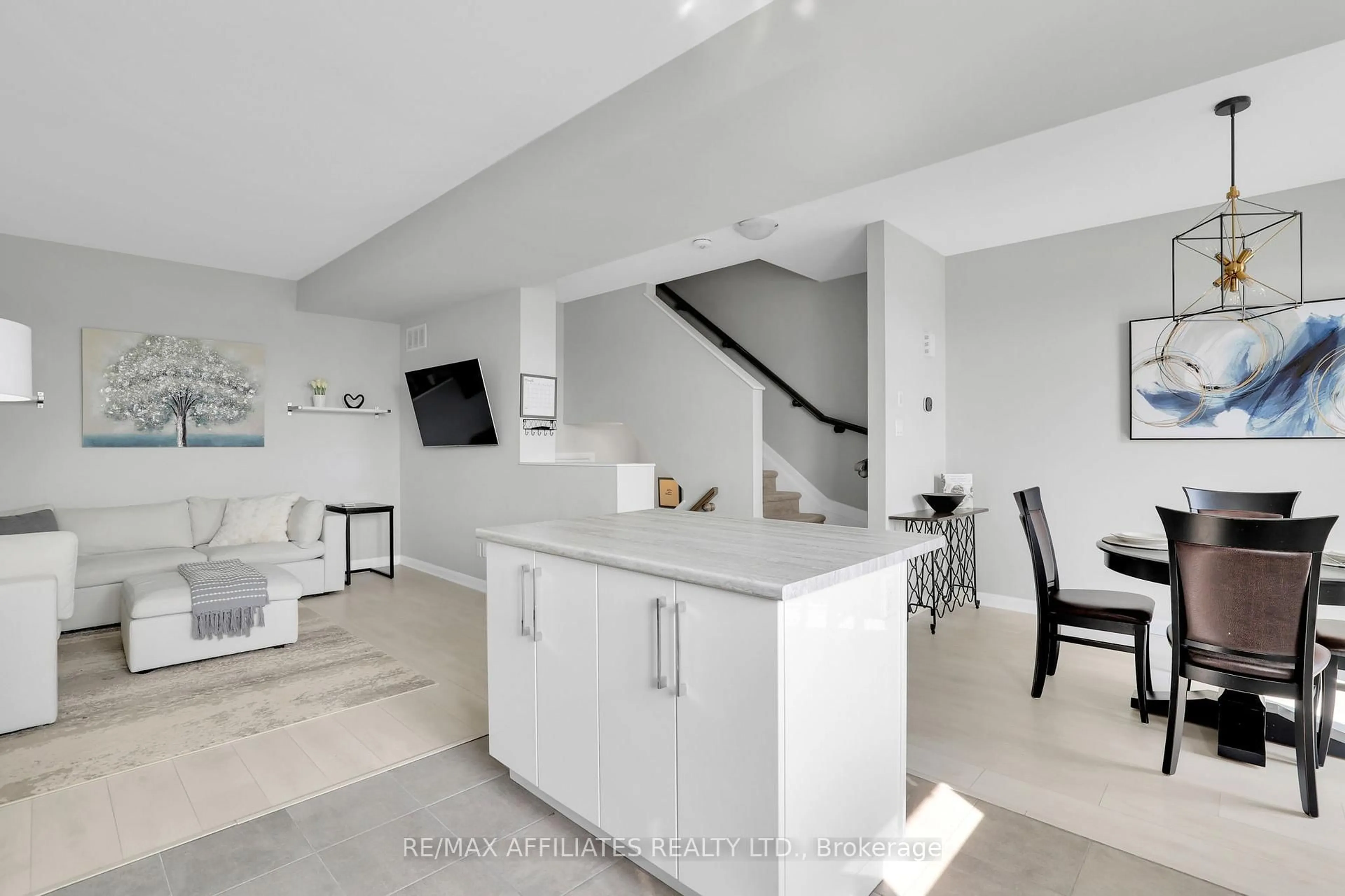 Open concept kitchen, unknown for 217 Liebe Terr, Ottawa Ontario K2J 6R9