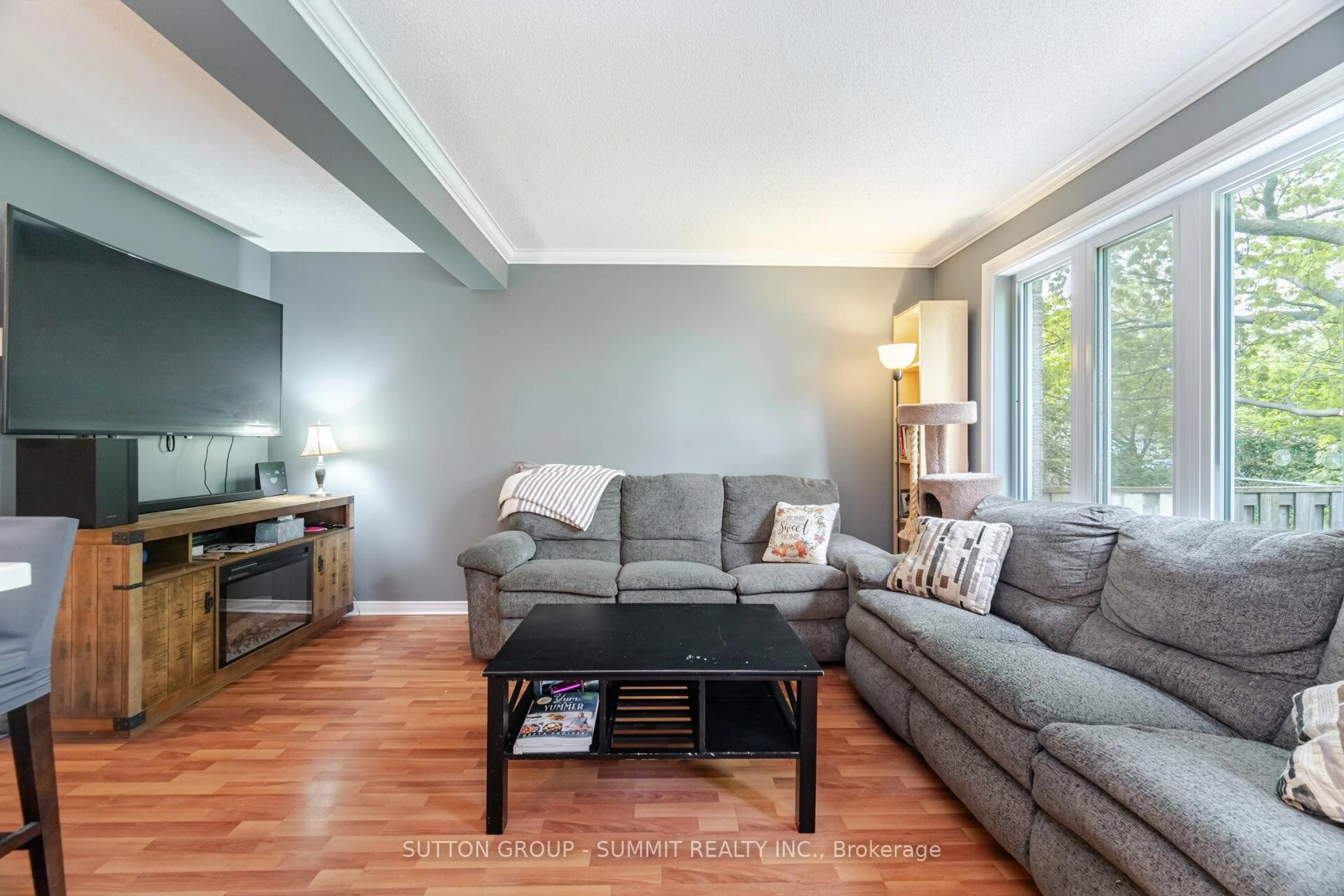 Living room with furniture, unknown for 1809 Upper Wentworth St #32, Hamilton Ontario L9B 2R9