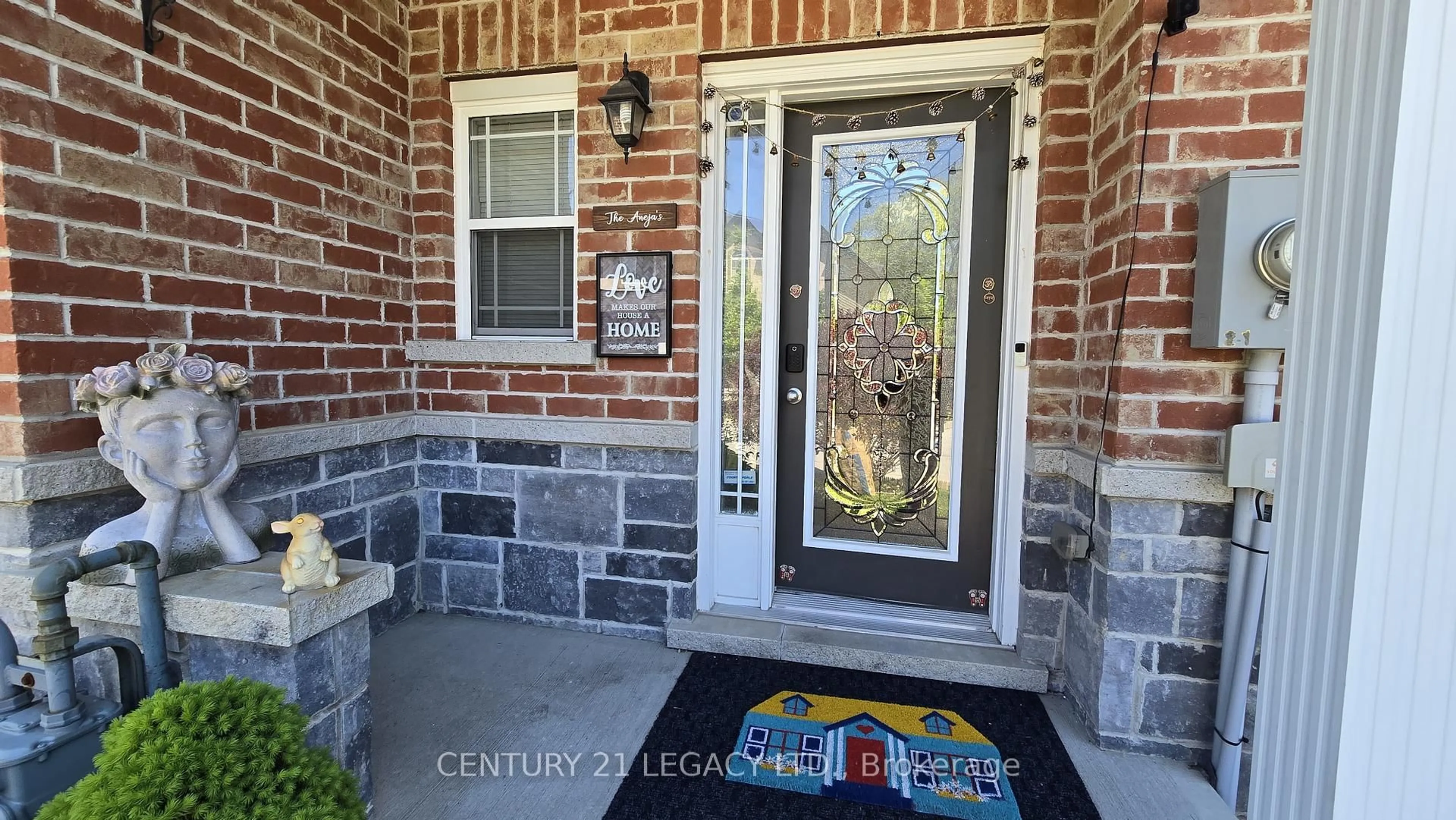 Indoor entryway for 345 Glancaster Rd #21, Hamilton Ontario L9G 3K9