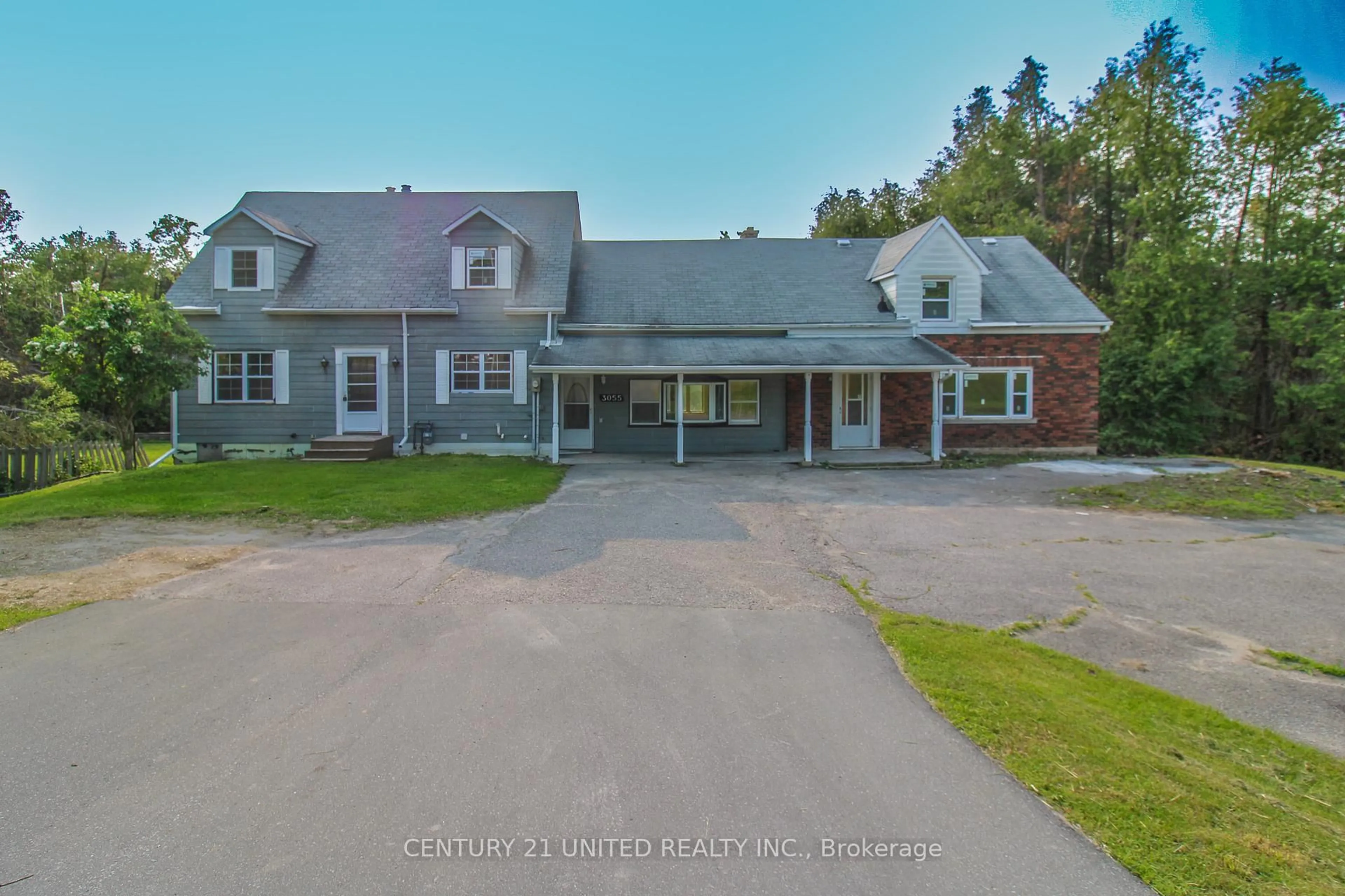 A pic from outside/outdoor area/front of a property/back of a property/a pic from drone, building for 3055 Lakefield Rd, Selwyn Ontario K9J 6X5