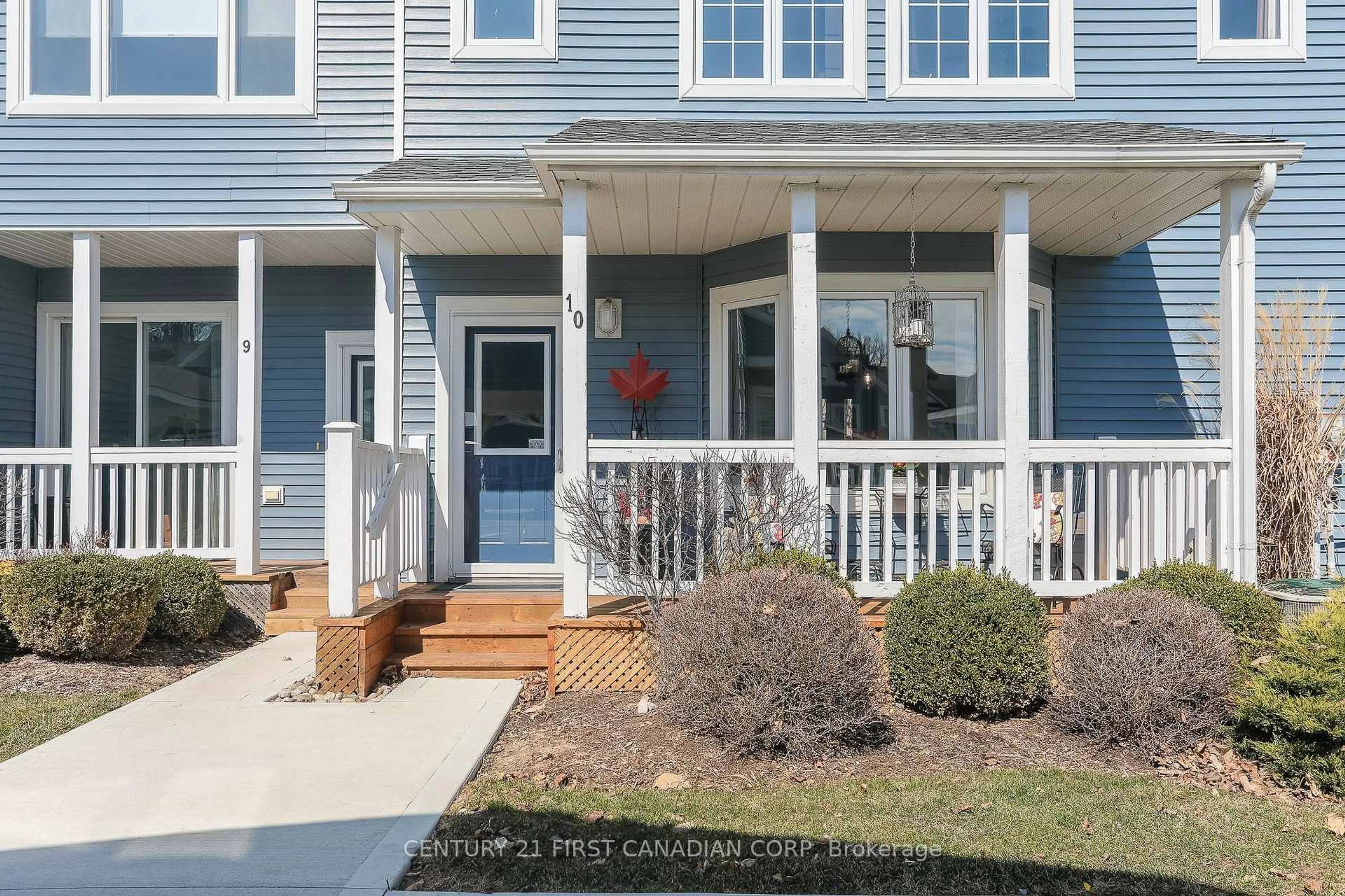 Home with vinyl exterior material, street for 374 Front St #10, Central Elgin Ontario N5L 1E9