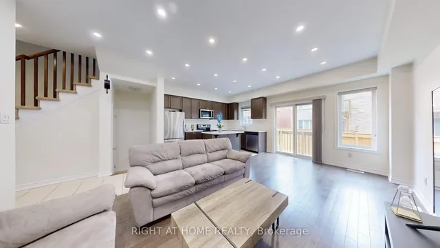 Additional image 34 of 124 Mosaic Dr
