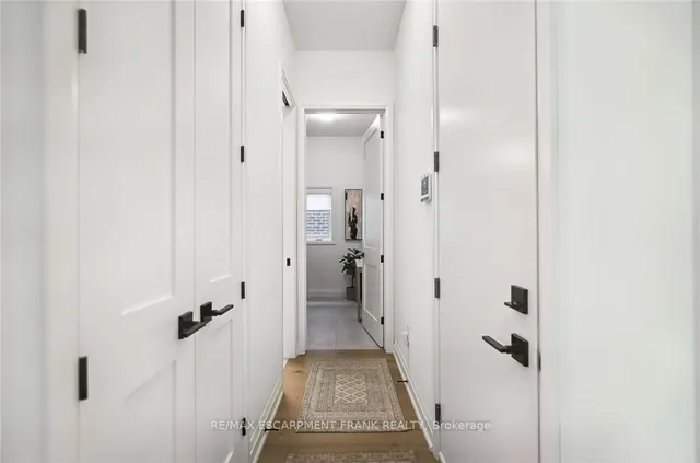 Additional property image - 391 KLEIN Circ