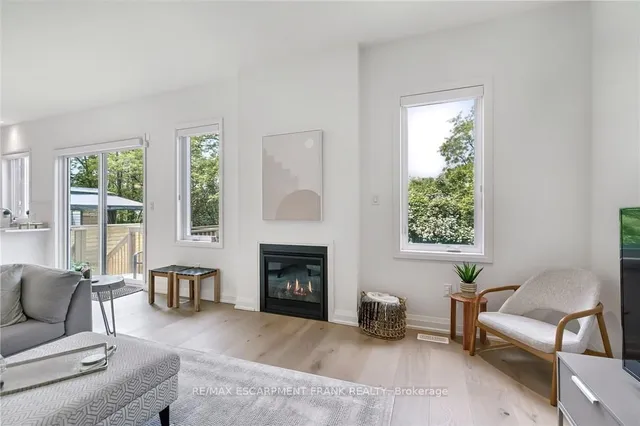 Additional property image - 391 KLEIN Circ