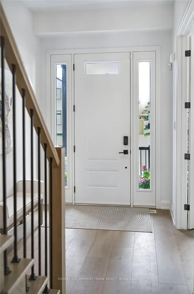 Additional property image - 391 KLEIN Circ