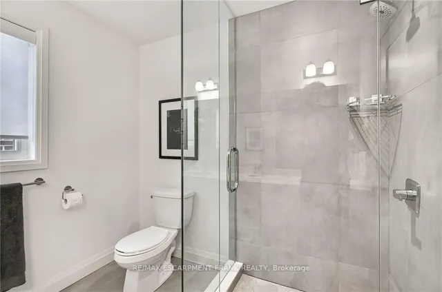Additional property image - 391 KLEIN Circ