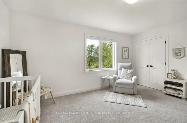 Additional property image - 391 KLEIN Circ