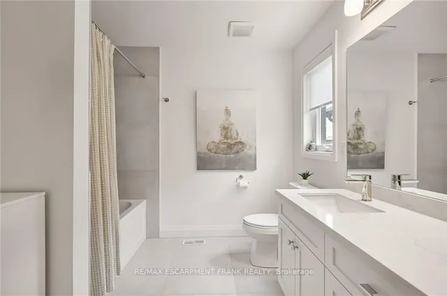 Additional property image - 391 KLEIN Circ