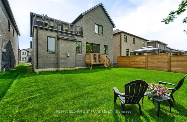 Additional property image - 391 KLEIN Circ