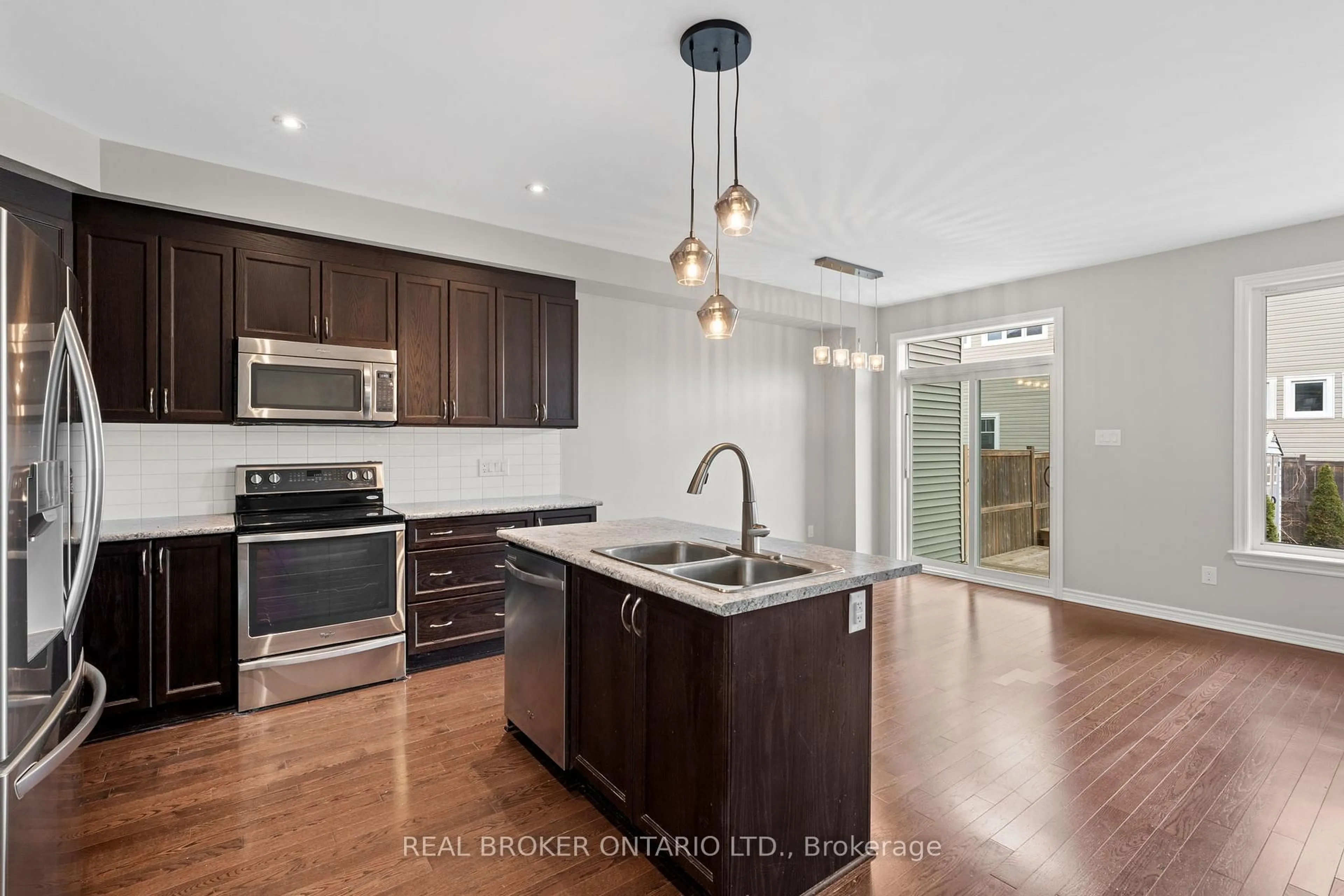 Open concept kitchen, unknown for 792 Cedar Creek Dr, Ottawa Ontario K1T 0M6