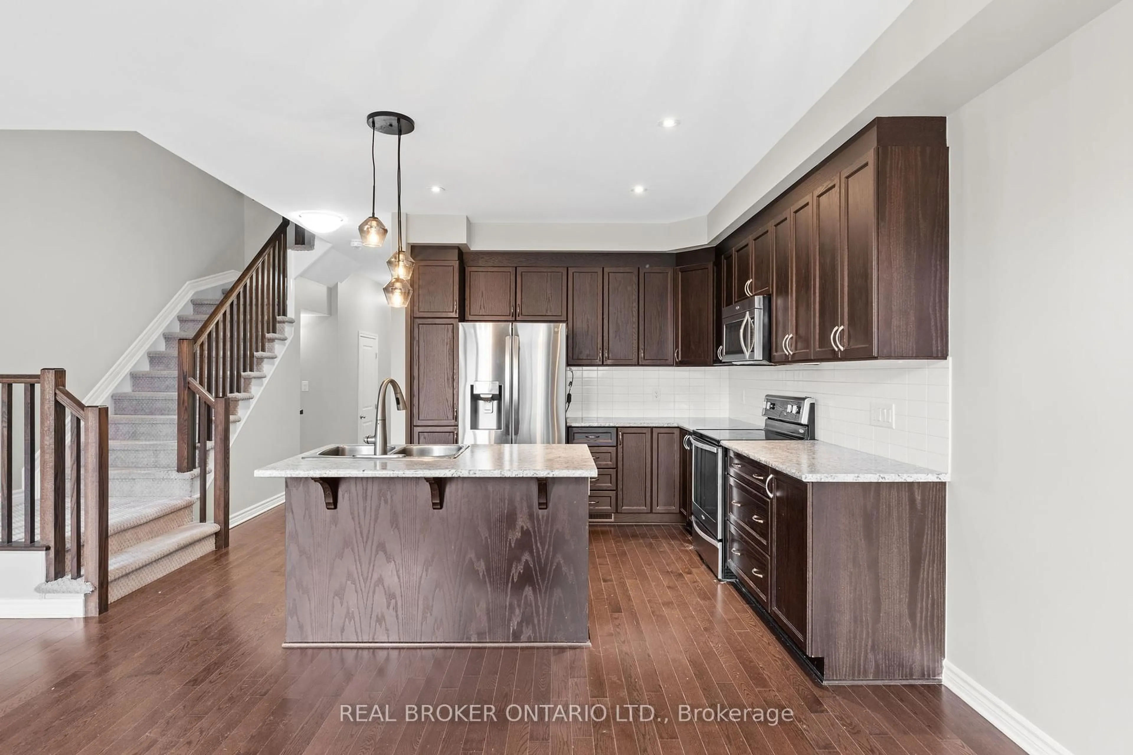 Open concept kitchen, unknown for 792 Cedar Creek Dr, Ottawa Ontario K1T 0M6