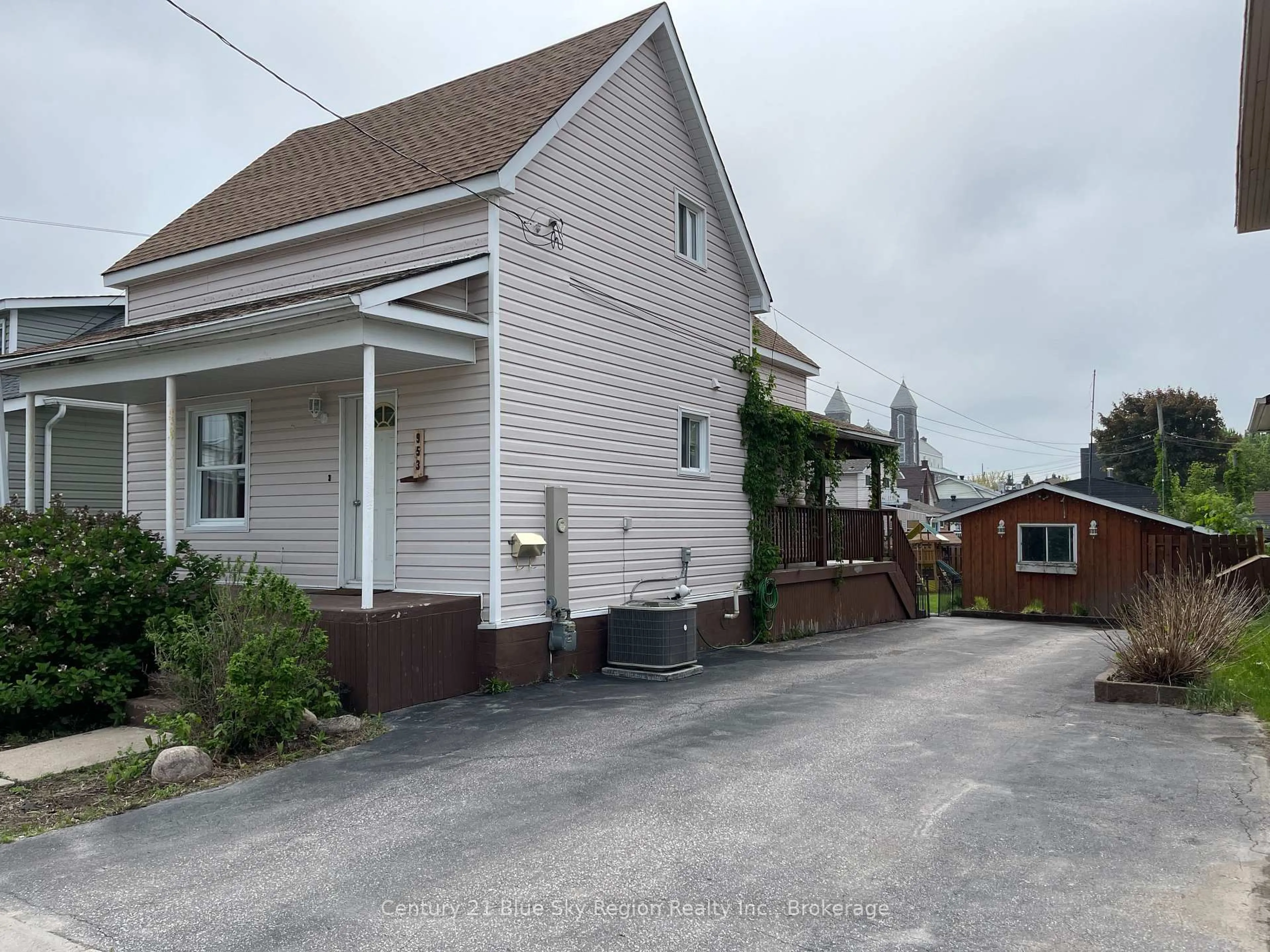 Unknown for 953 FERGUSON Ave, North Bay Ontario P1B 1Y2