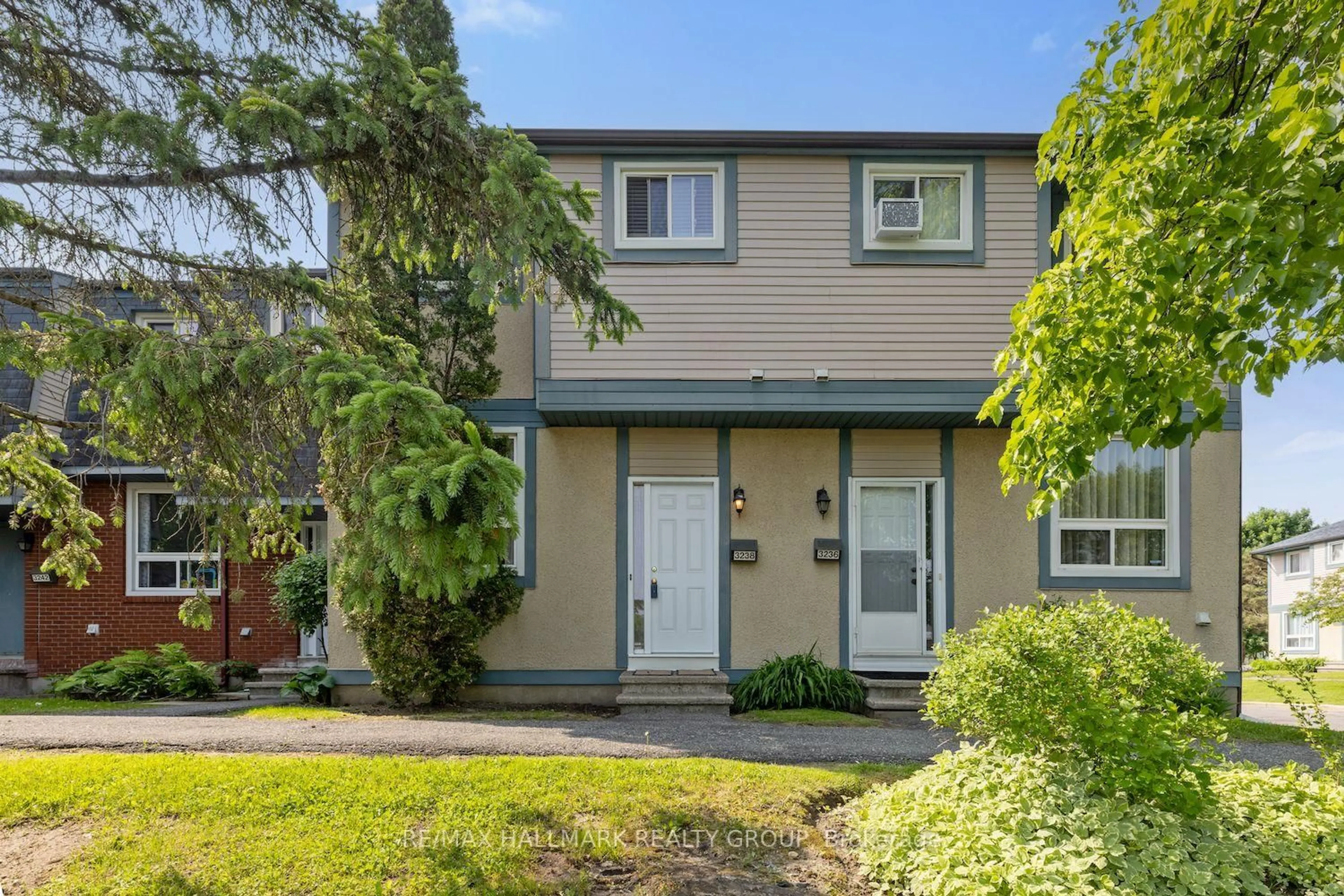 Home with vinyl exterior material, street for 3238 Uplands Dr, Ottawa Ontario K1V 0C7
