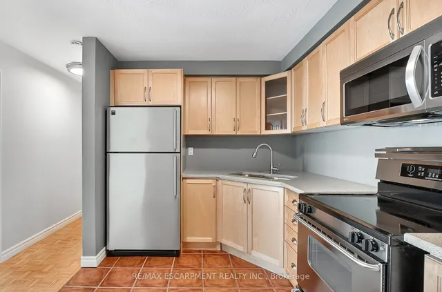 Additional property image - 8 Woodman Dr Unit 708