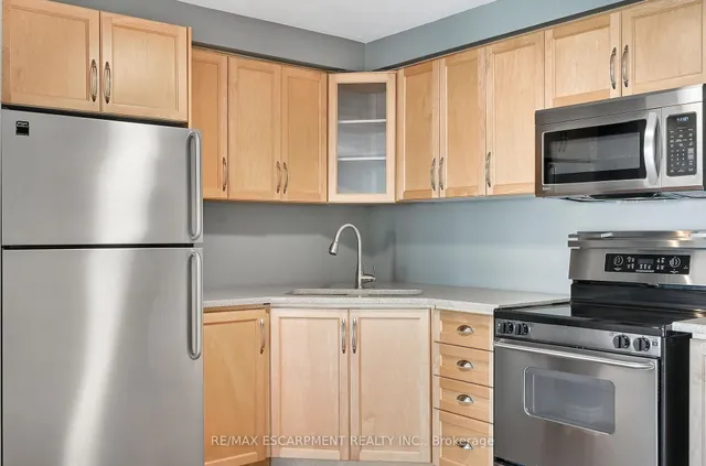 Additional property image - 8 Woodman Dr Unit 708