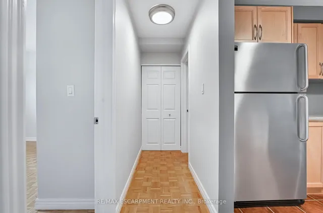 Additional property image - 8 Woodman Dr Unit 708