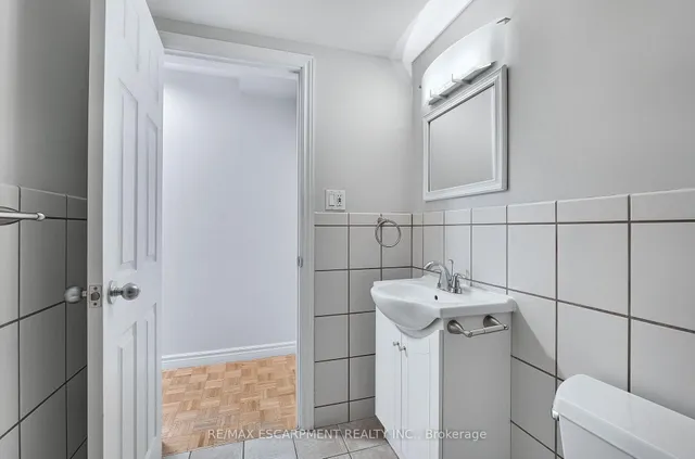 Additional property image - 8 Woodman Dr Unit 708