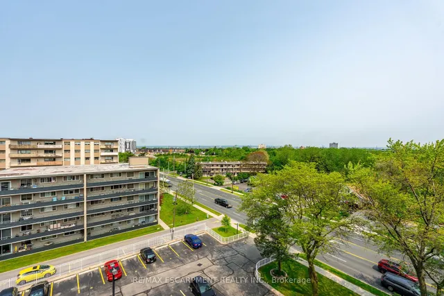 Additional property image - 8 Woodman Dr Unit 708