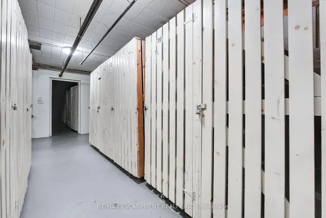 Additional property image - 8 Woodman Dr Unit 708
