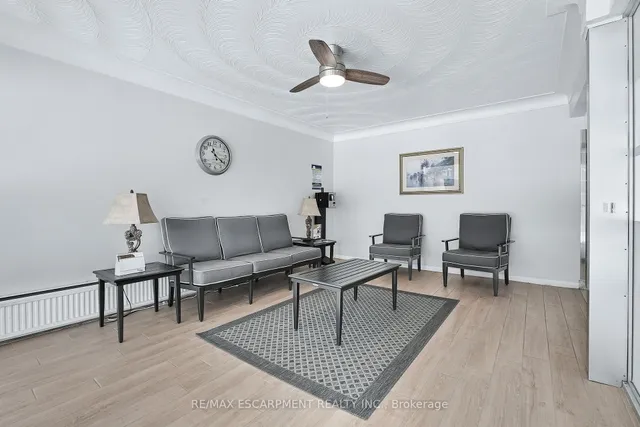 Additional property image - 8 Woodman Dr Unit 708
