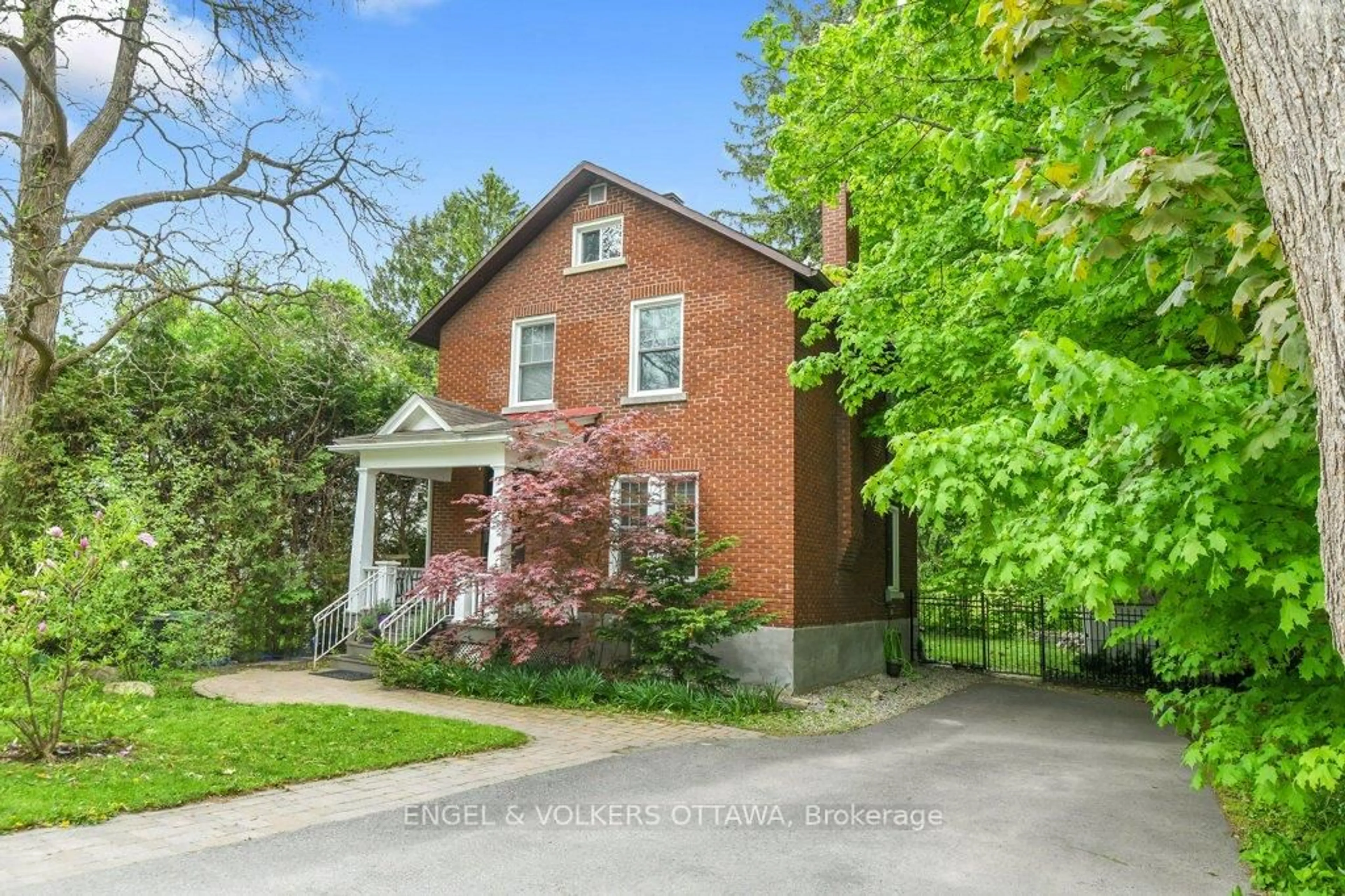 Home with brick exterior material, street for 141 Minto Pl, Ottawa Ontario K1M 0B6