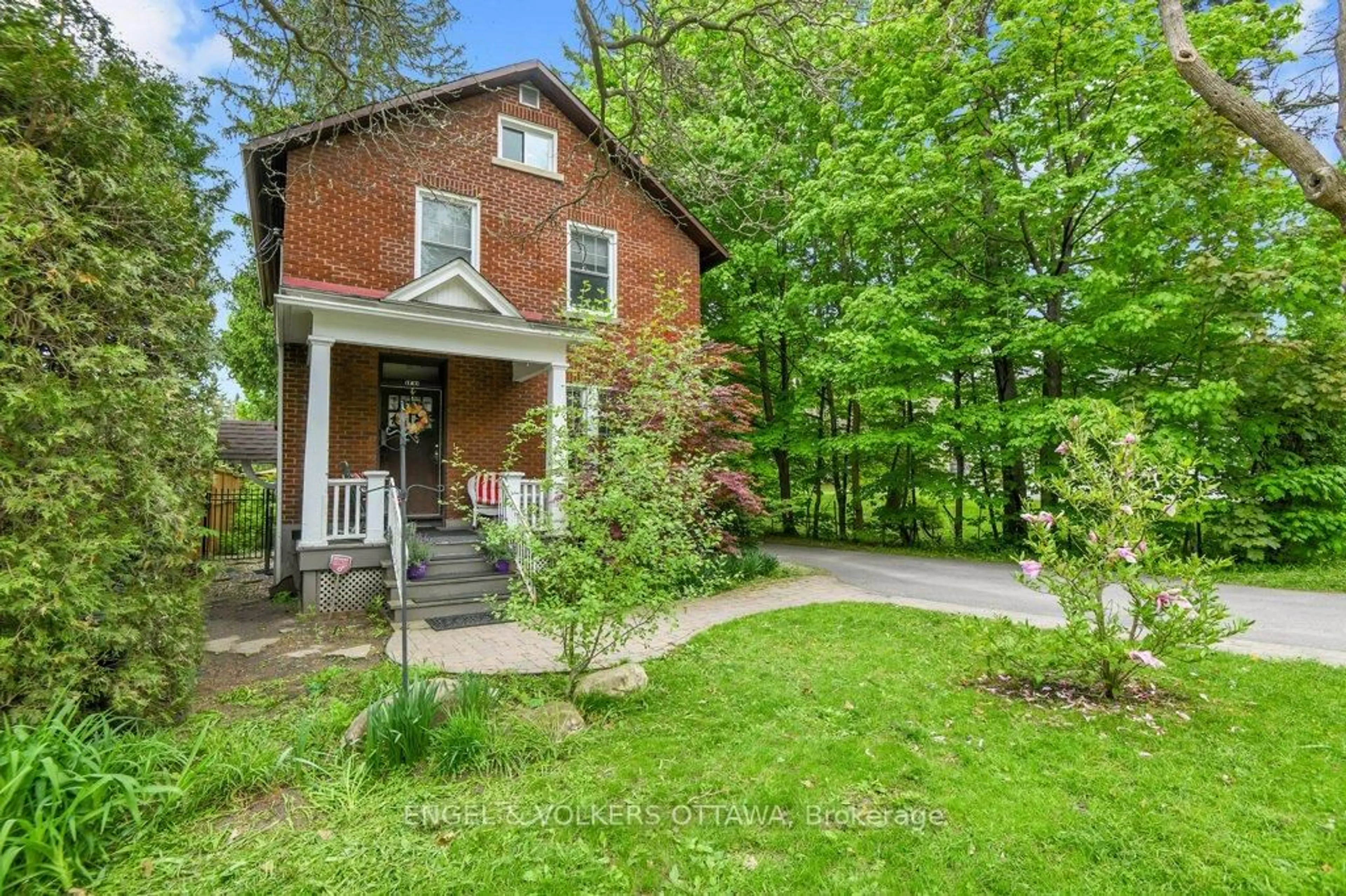 Home with brick exterior material, street for 141 Minto Pl, Ottawa Ontario K1M 0B6