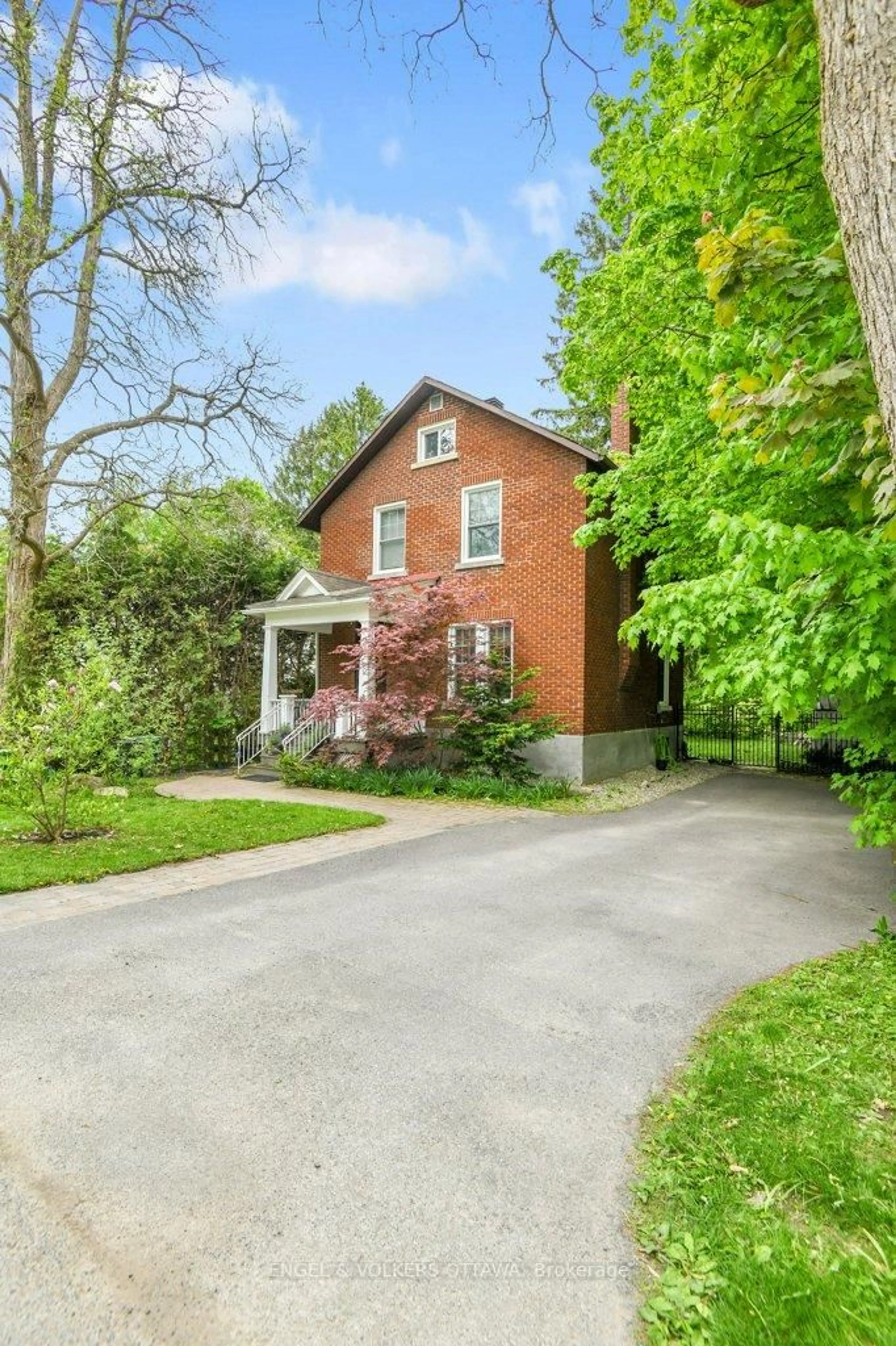 Home with brick exterior material, street for 141 Minto Pl, Ottawa Ontario K1M 0B6