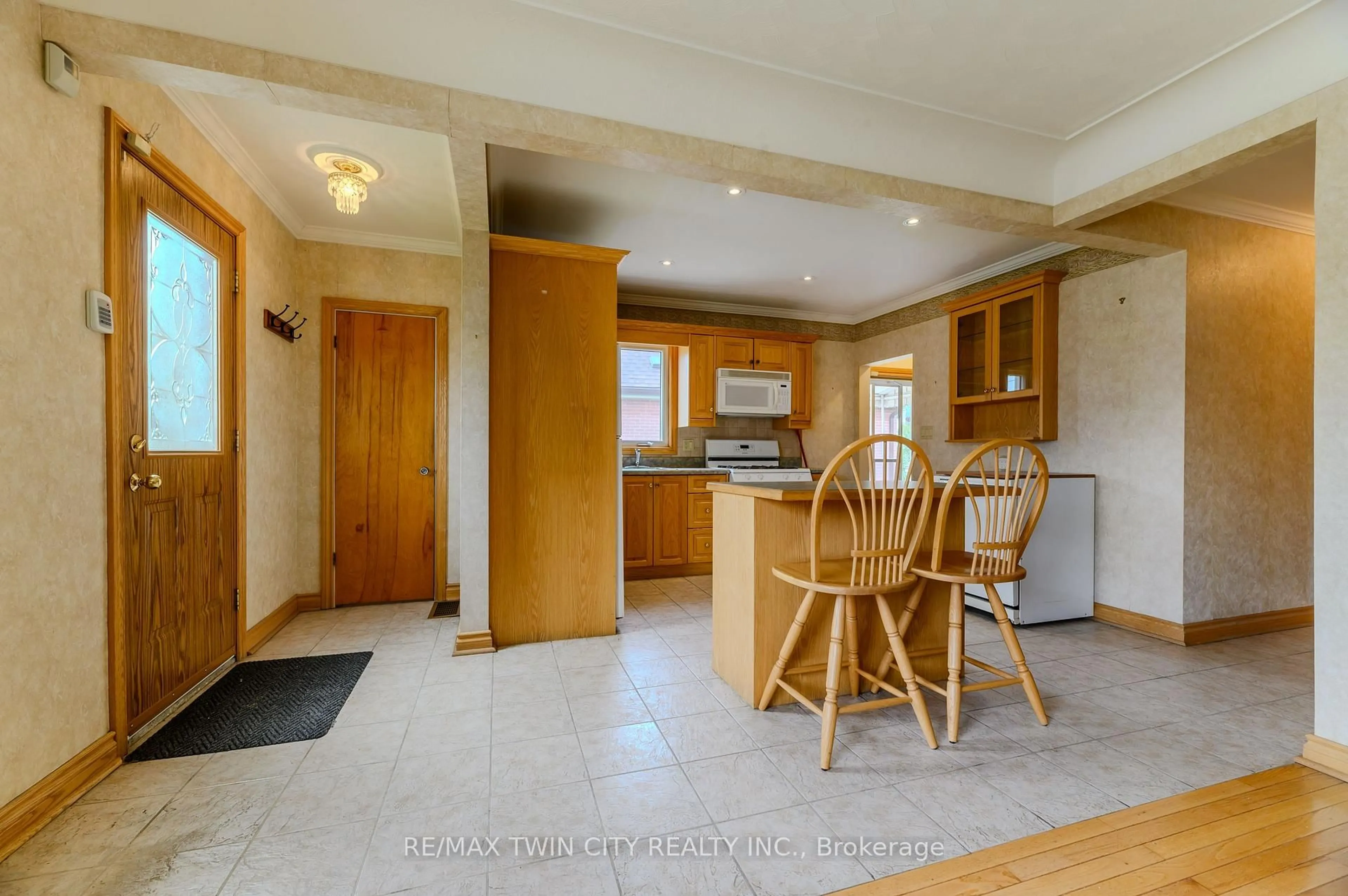 Open concept kitchen, unknown for 36 Shadyside Ave, Hamilton Ontario L8V 3E3