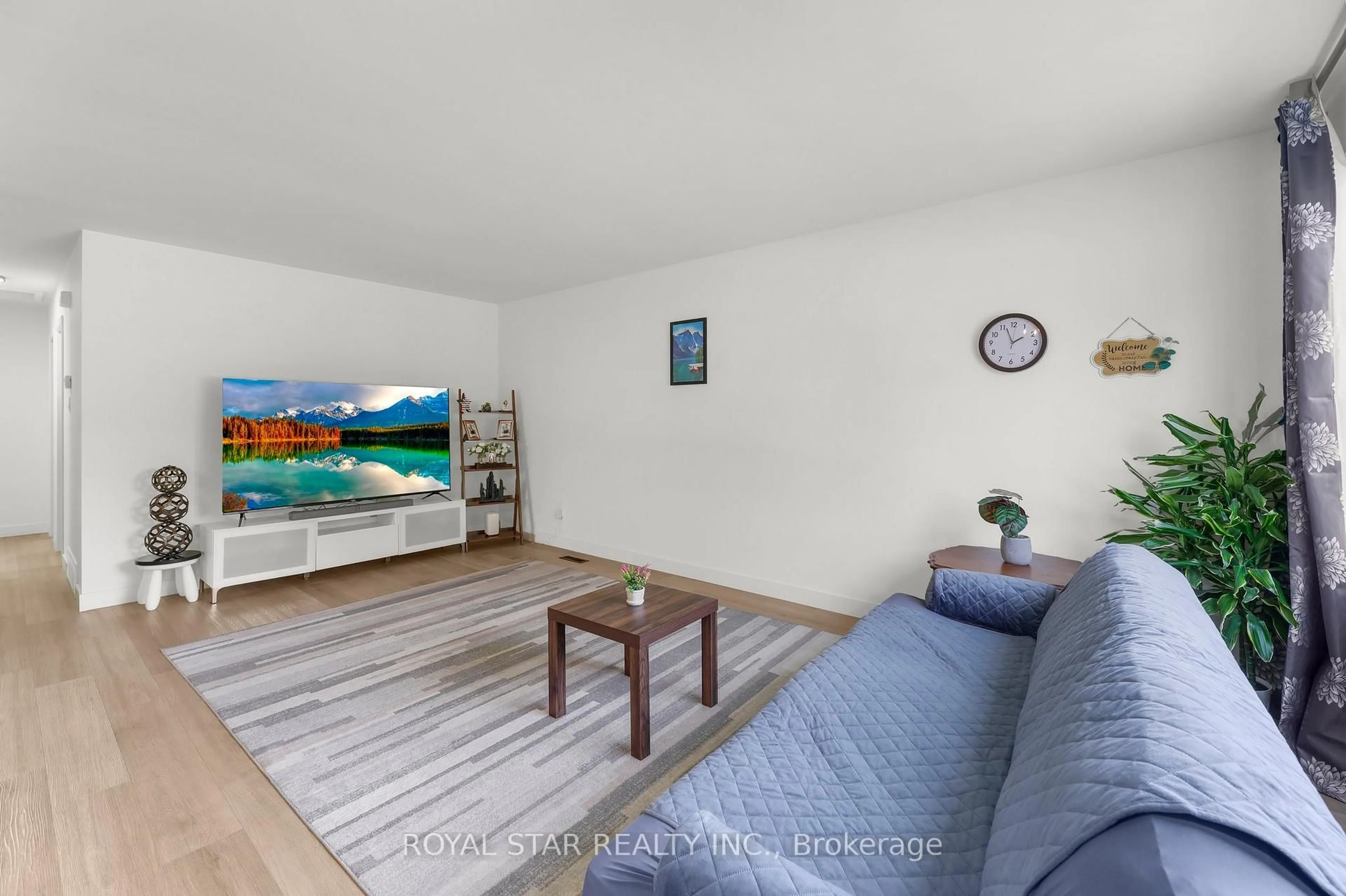 Living room with furniture, unknown for 188 Kipling Ave, London East Ontario N5V 1K2