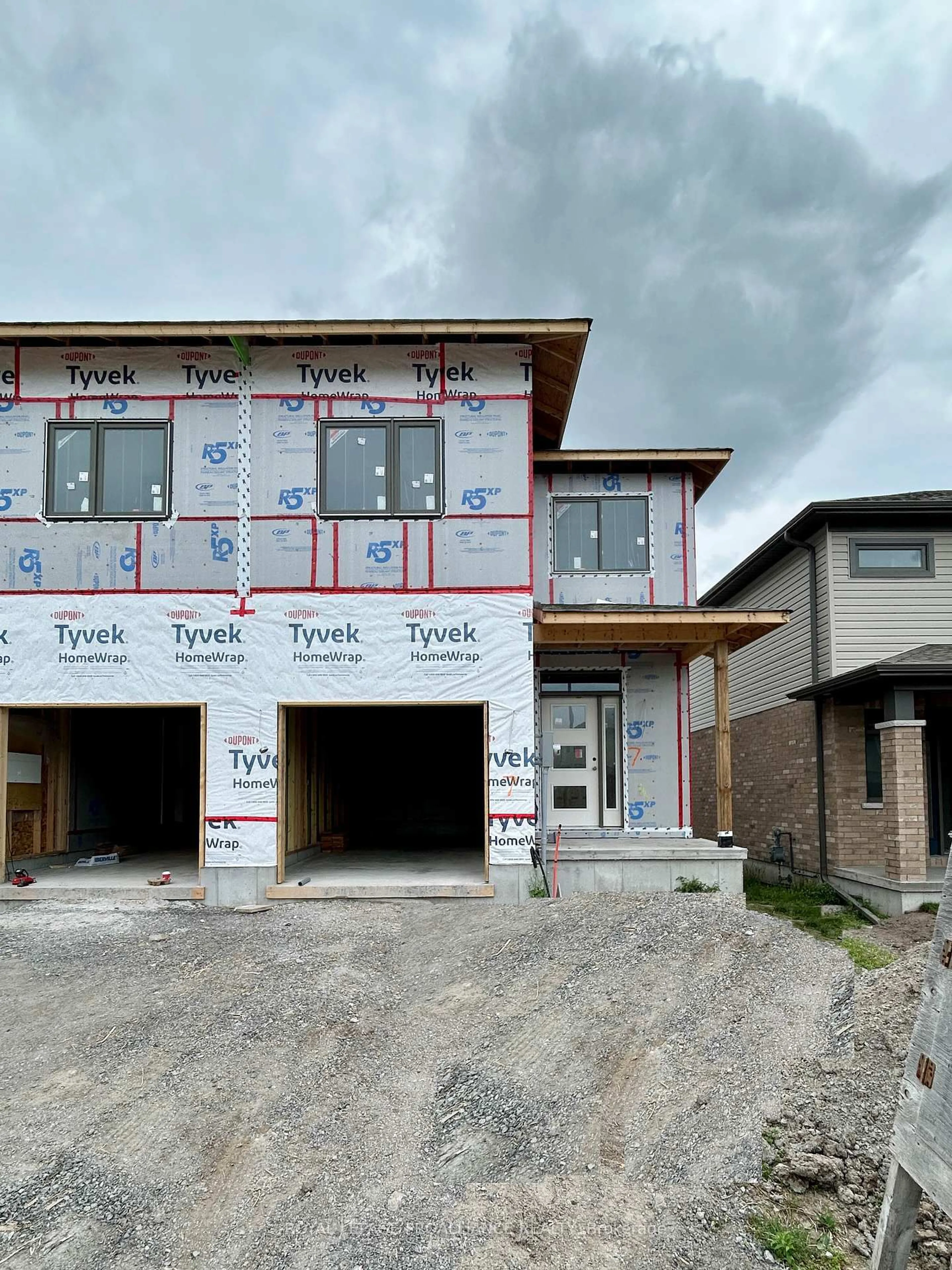 Home with brick exterior material, building for 7 Otonabee St, Belleville Ontario K8N 0T3